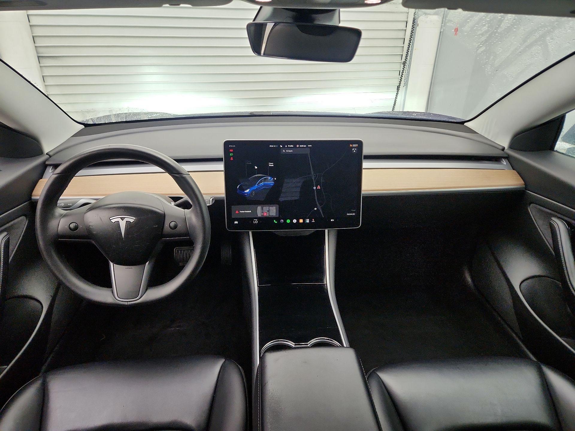 Thumbnail: 2020 Tesla Model 3 - 9