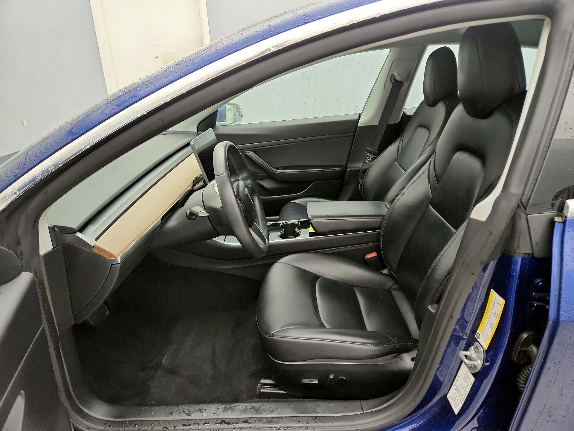 Thumbnail: 2020 Tesla Model 3 - 11
