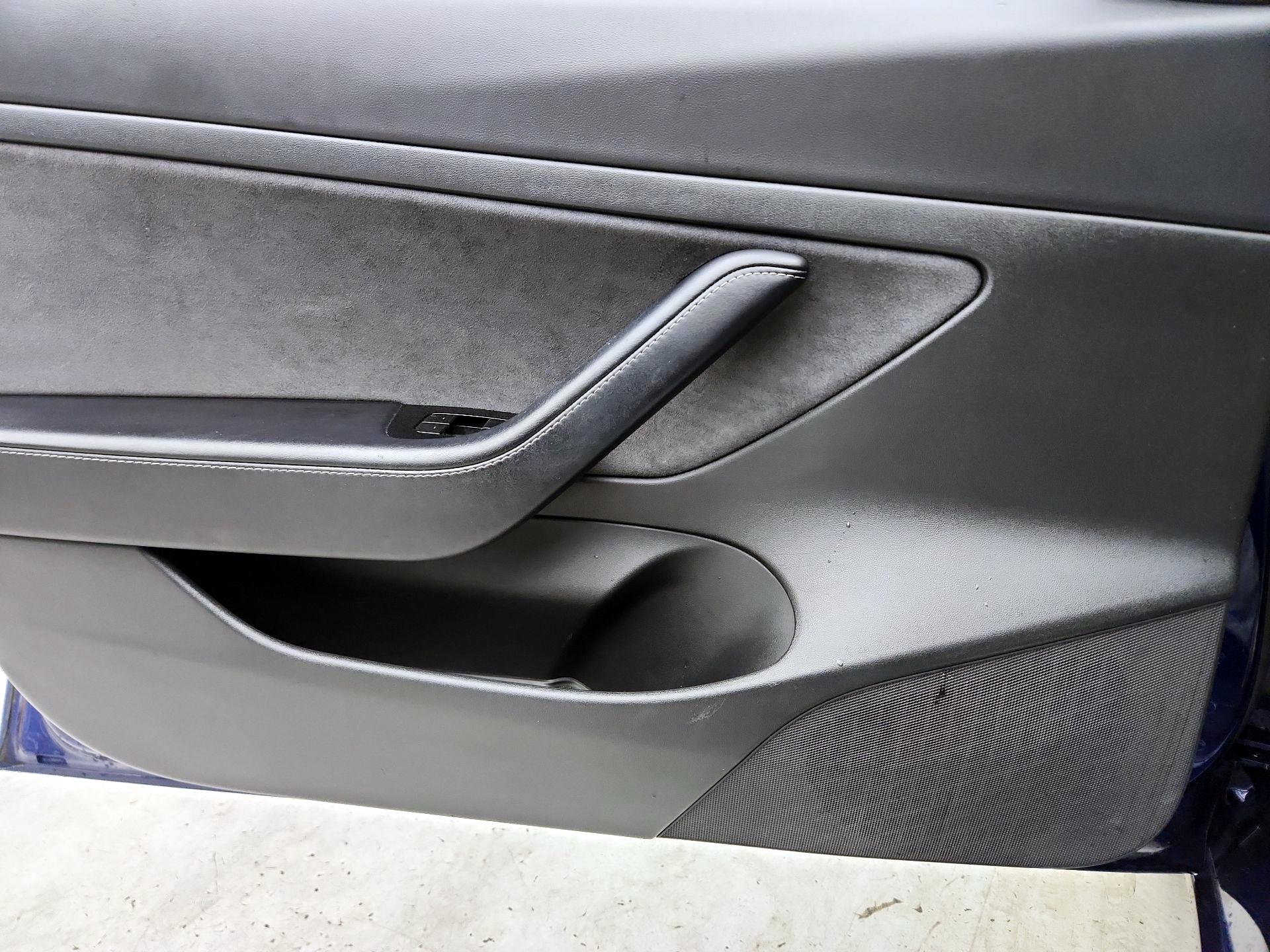 Thumbnail: 2020 Tesla Model 3 - 12