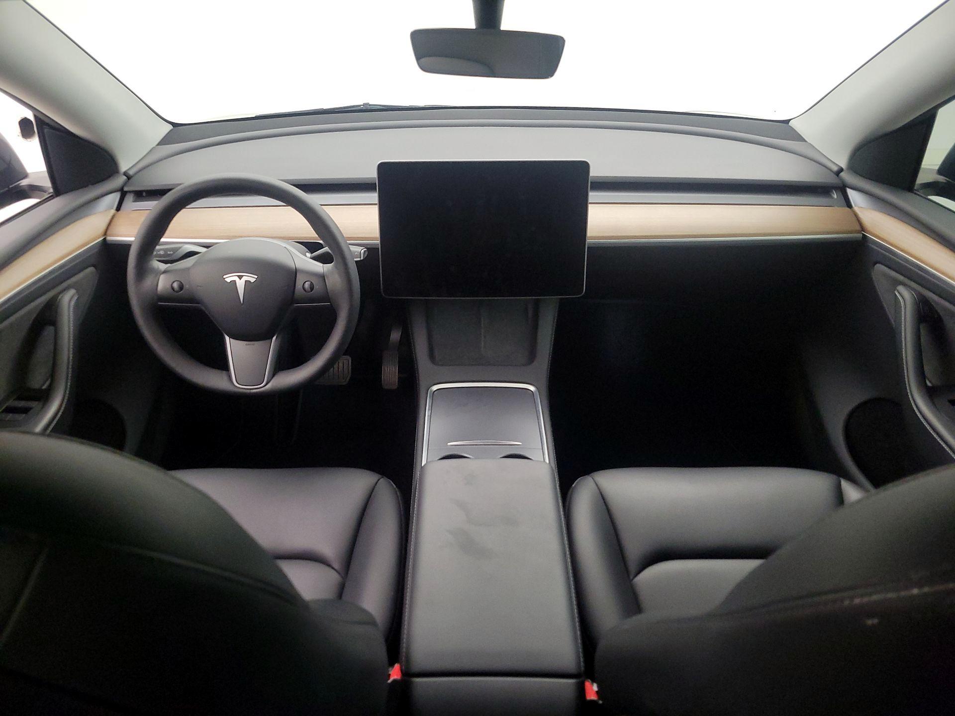 Thumbnail: 2023 Tesla Model Y - 9