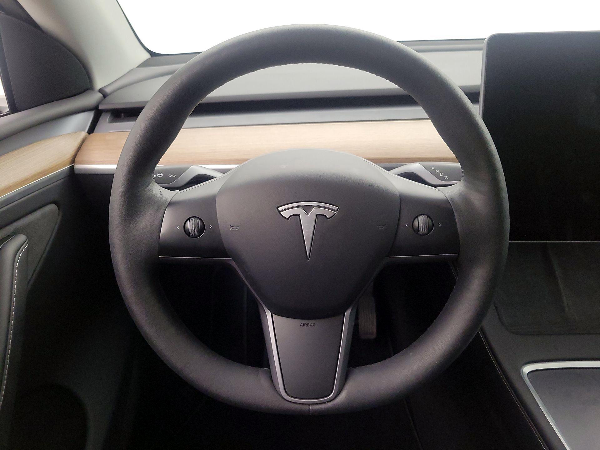 Thumbnail: 2023 Tesla Model Y - 10