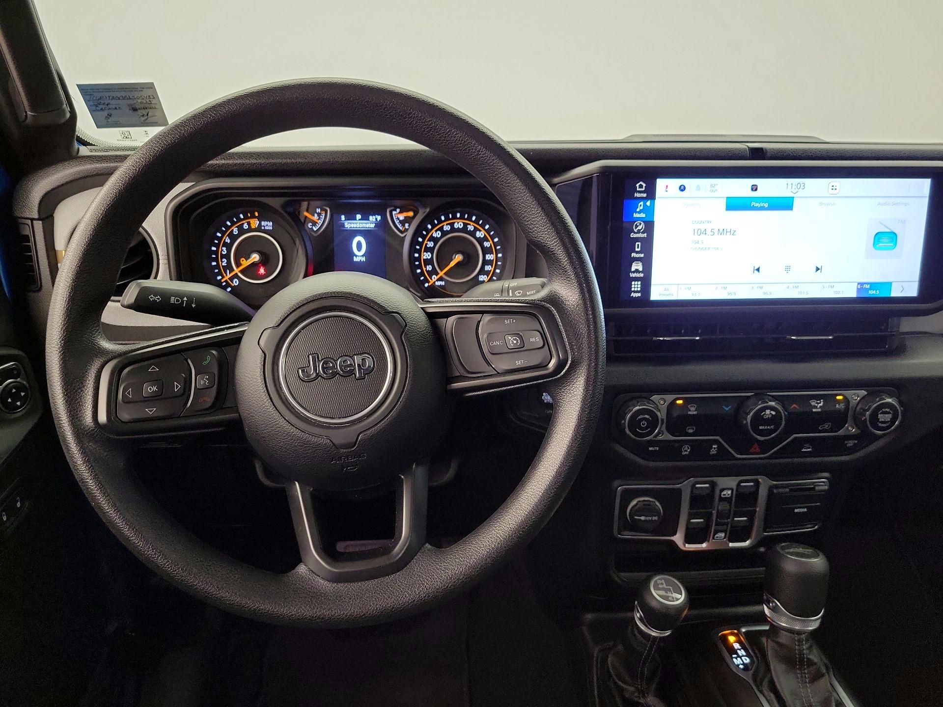 Thumbnail: 2025 Jeep Gladiator - 10
