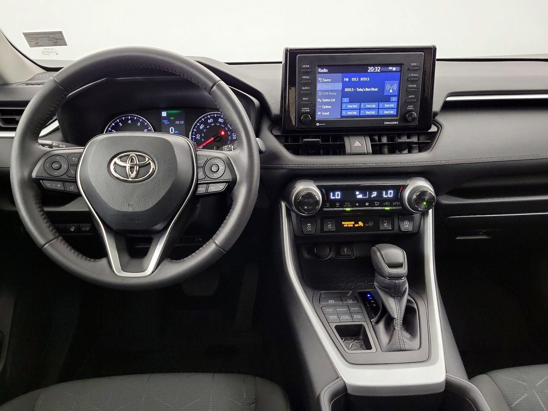 Thumbnail: 2022 Toyota RAV4 - 9