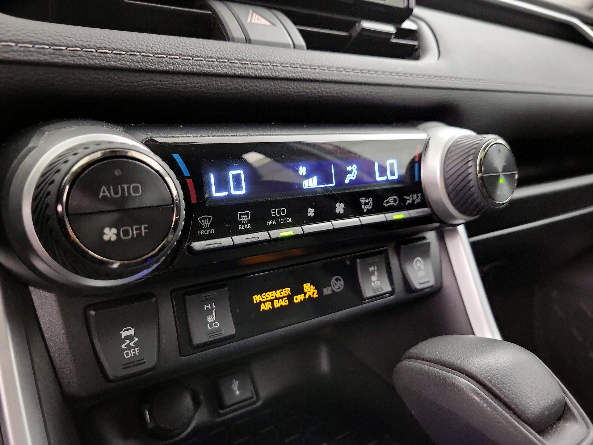 Thumbnail: 2022 Toyota RAV4 - 16