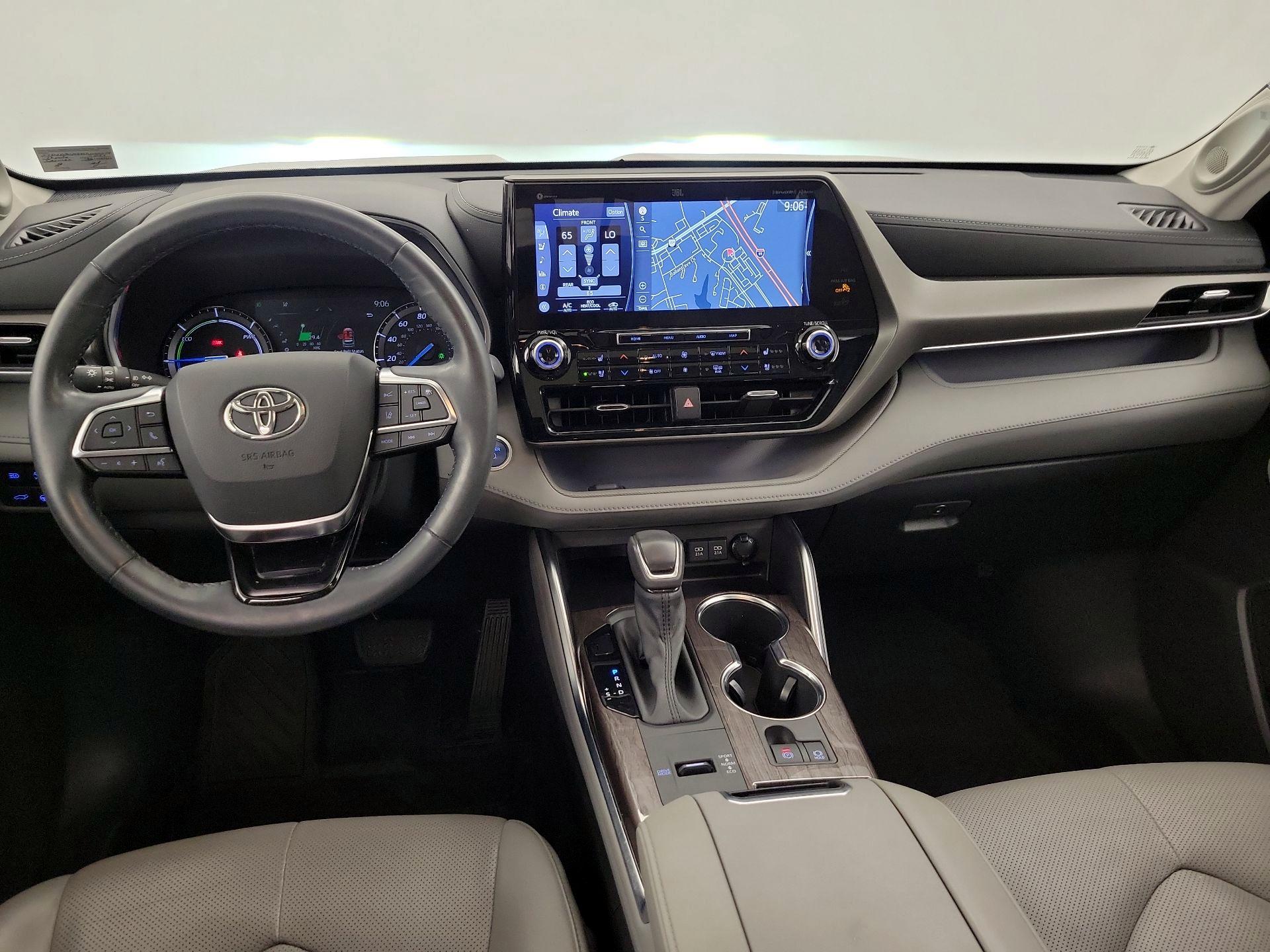 Thumbnail: 2021 Toyota Highlander - 9