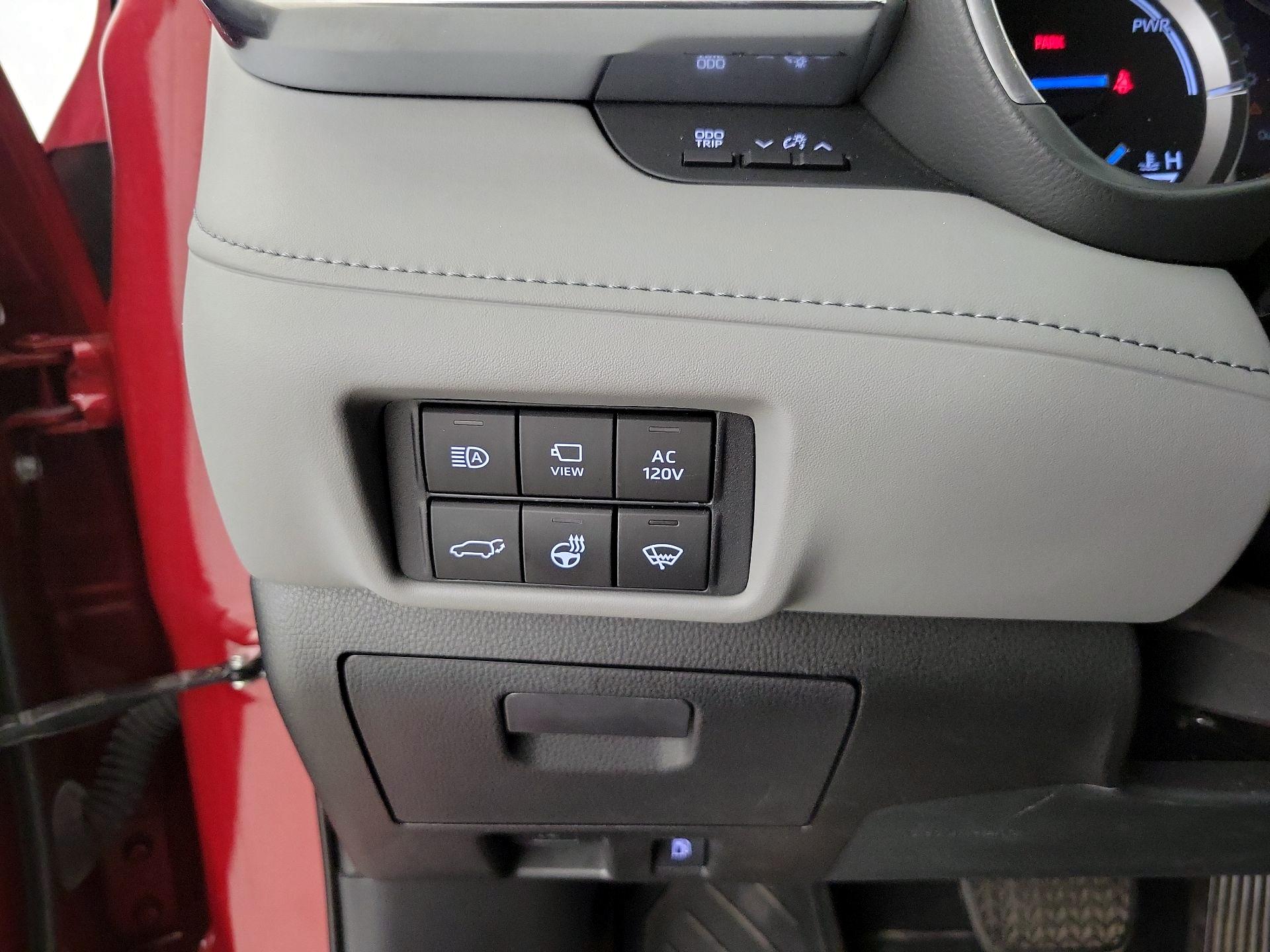 Thumbnail: 2021 Toyota Highlander - 13