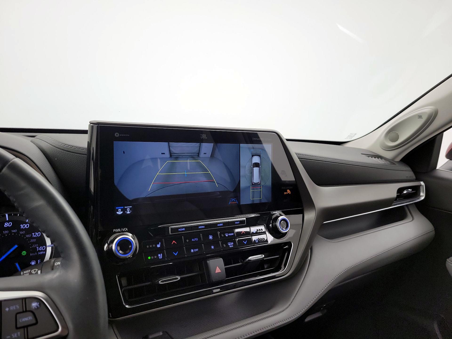Thumbnail: 2021 Toyota Highlander - 15