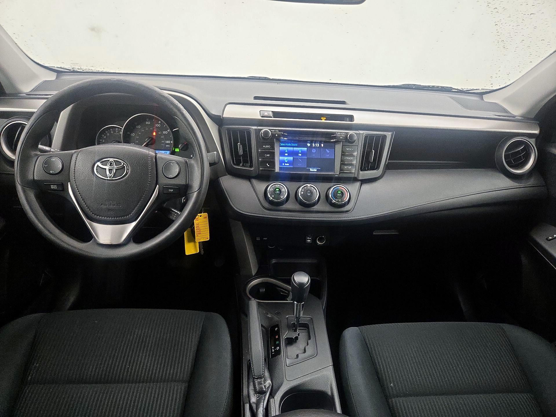 Thumbnail: 2016 Toyota RAV4 - 9
