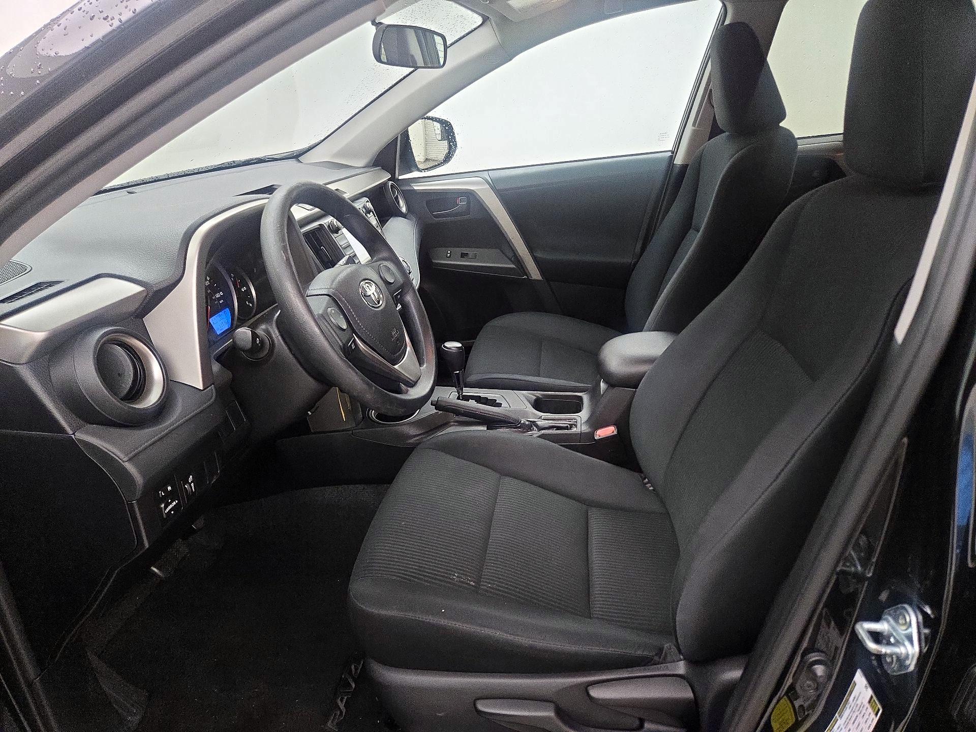 Thumbnail: 2016 Toyota RAV4 - 11