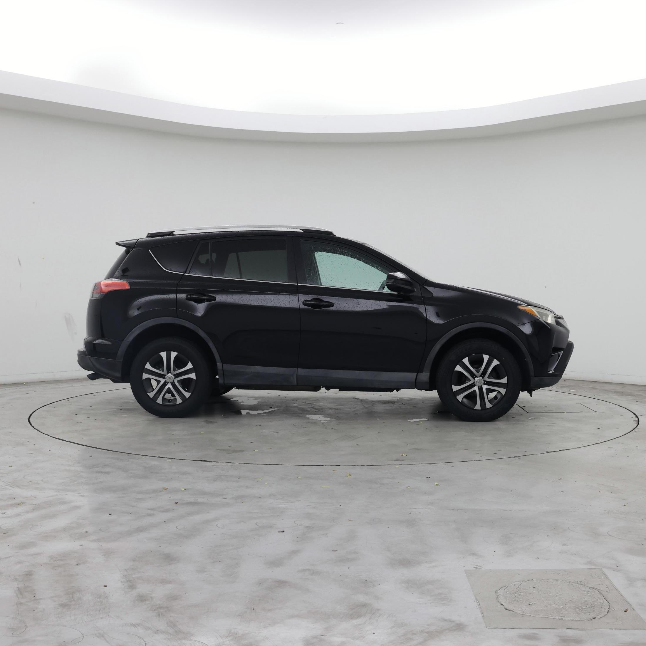 Thumbnail: 2016 Toyota RAV4 - 7