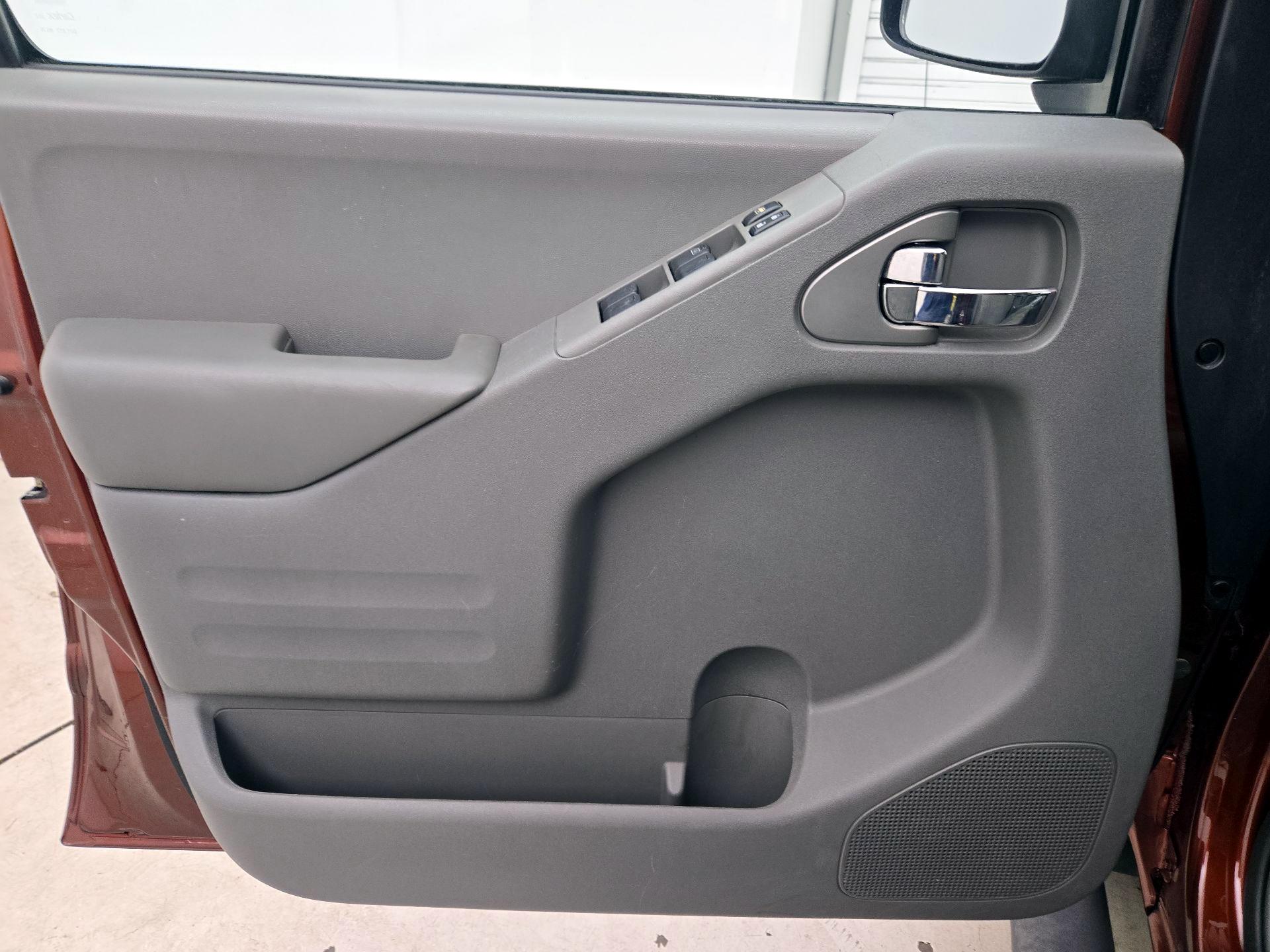 Thumbnail: 2016 Nissan Frontier - 12