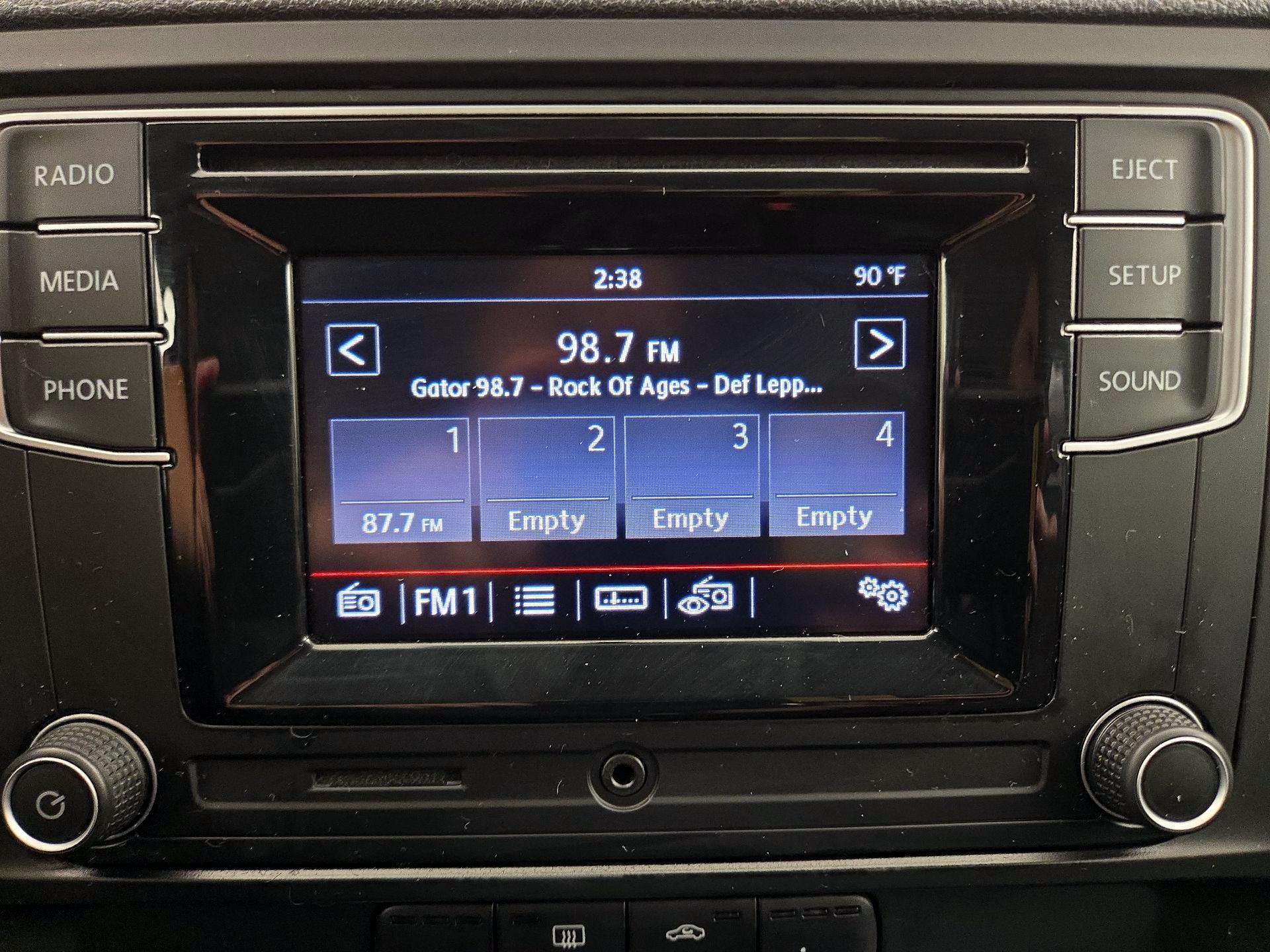 Thumbnail: 2018 Volkswagen Jetta - 15