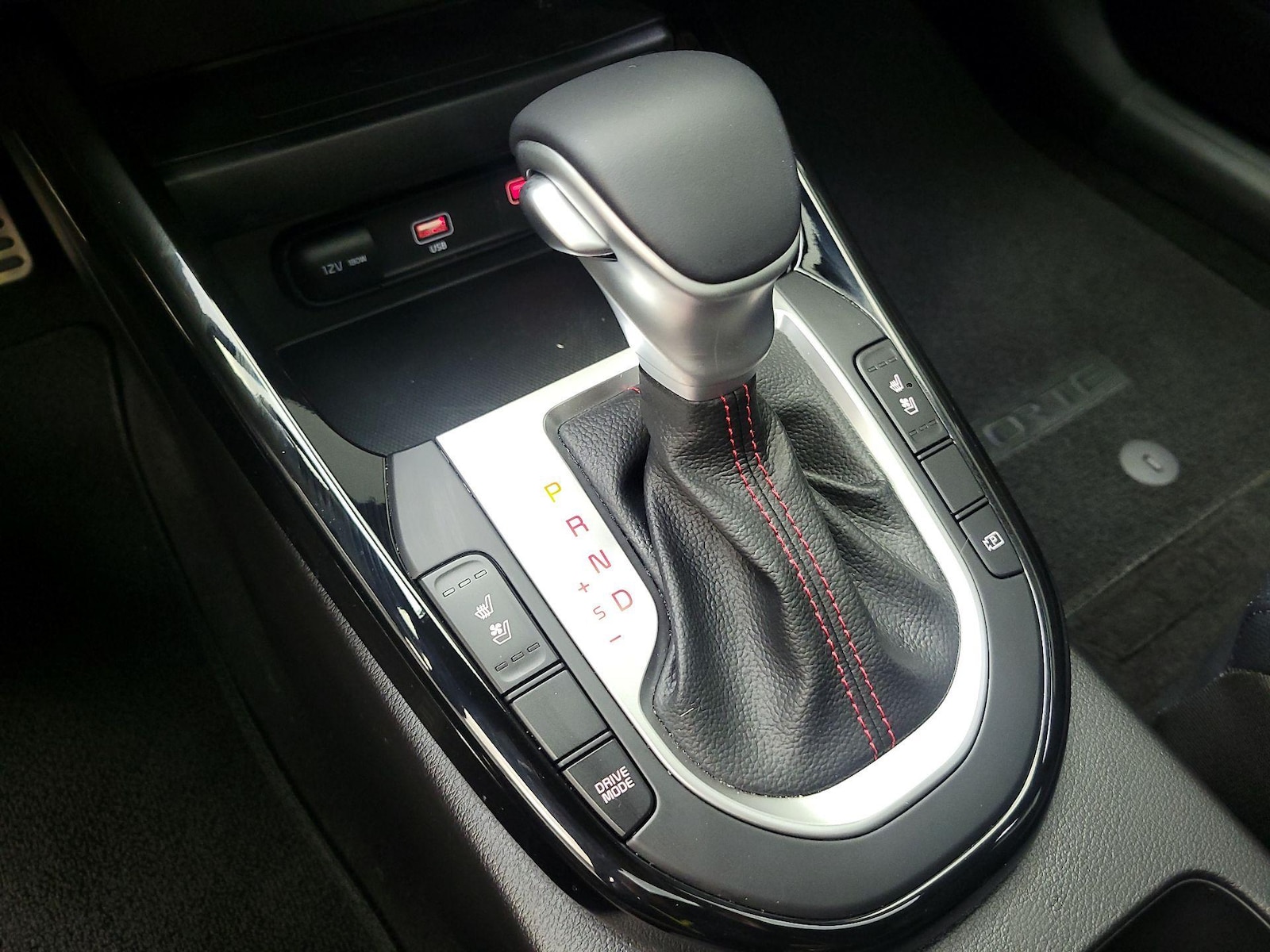 2023 Kia Forte GT - Photo 19