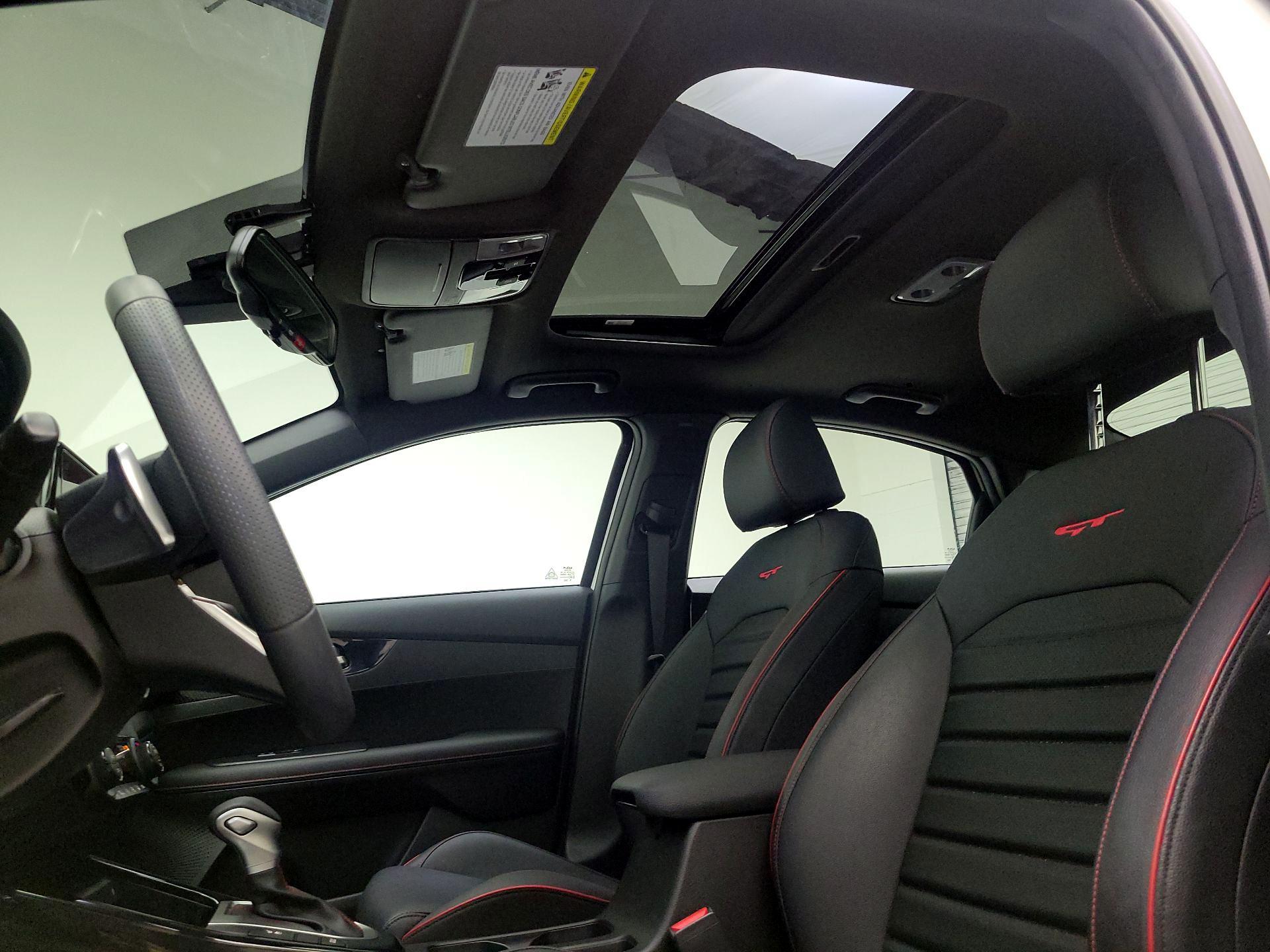 Thumbnail: 2023 Kia Forte - 20