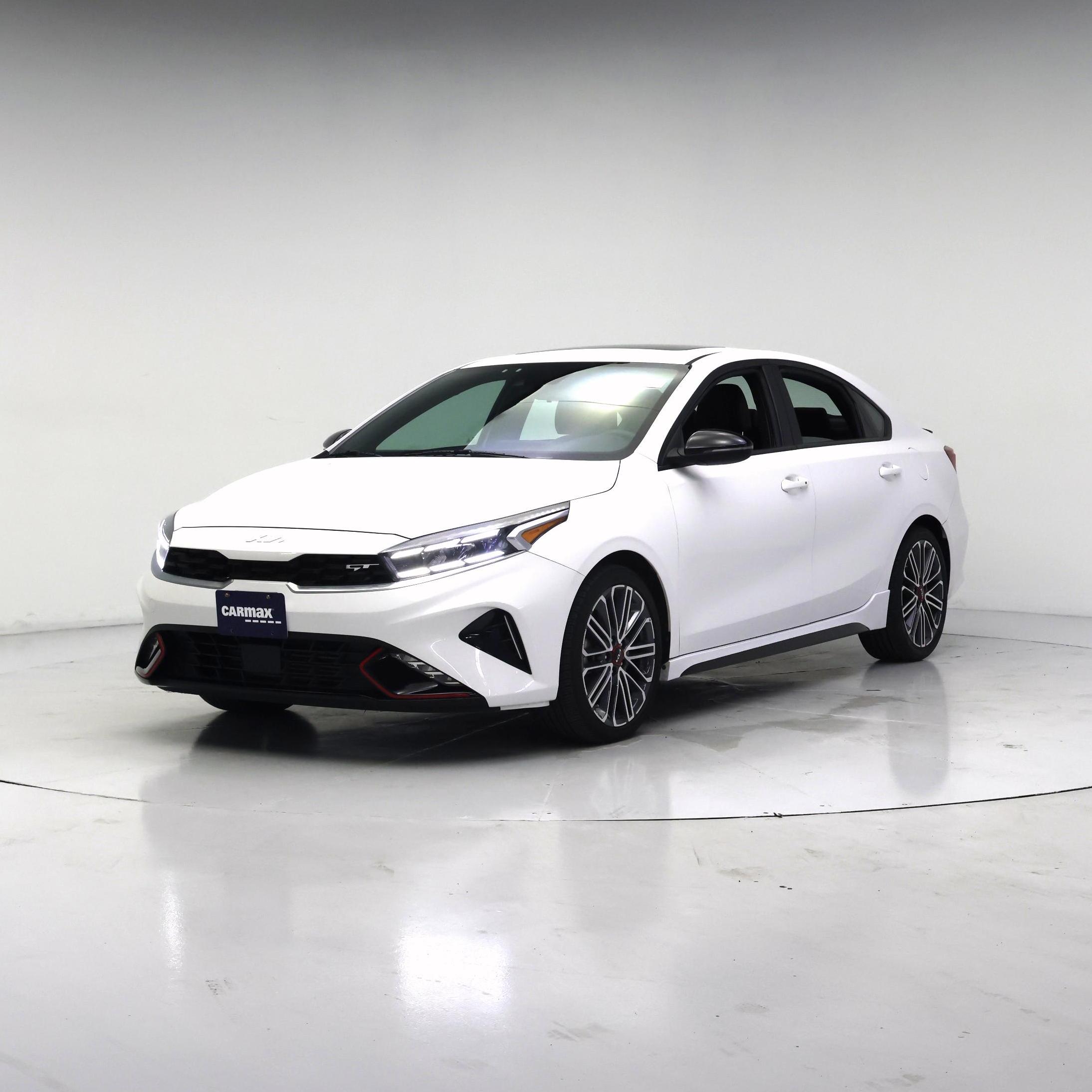 Thumbnail: 2023 Kia Forte - 4