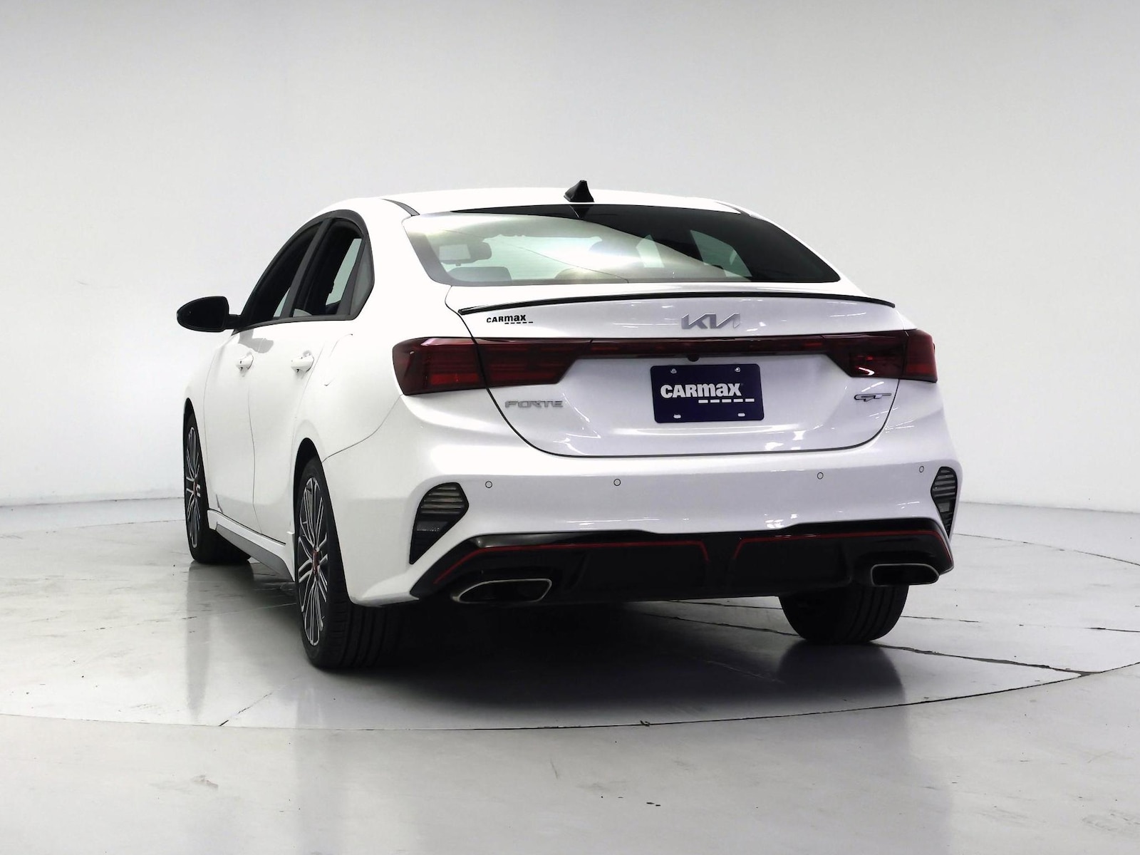 2023 Kia Forte GT - Photo 7