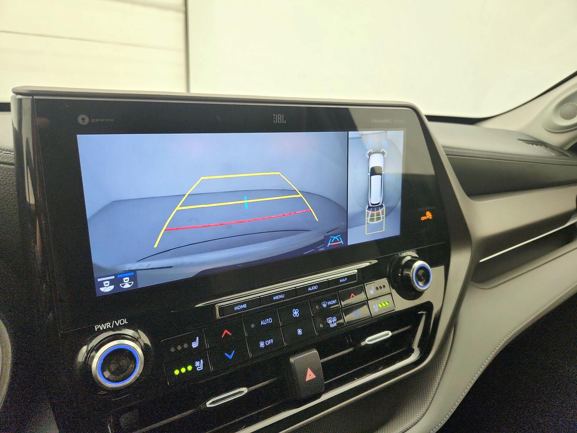 Thumbnail: 2021 Toyota Highlander - 15