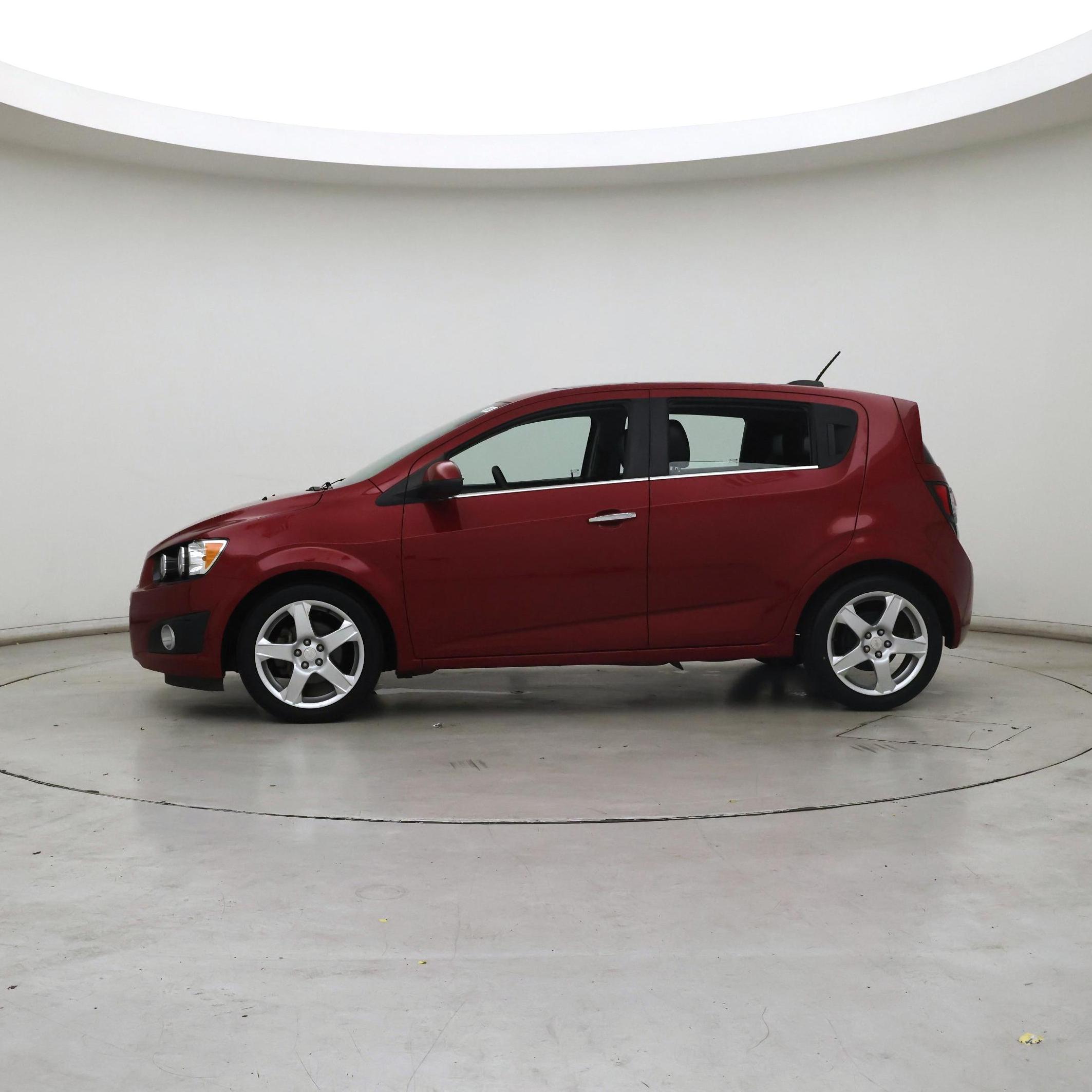 Thumbnail: 2015 Chevrolet Sonic - 3