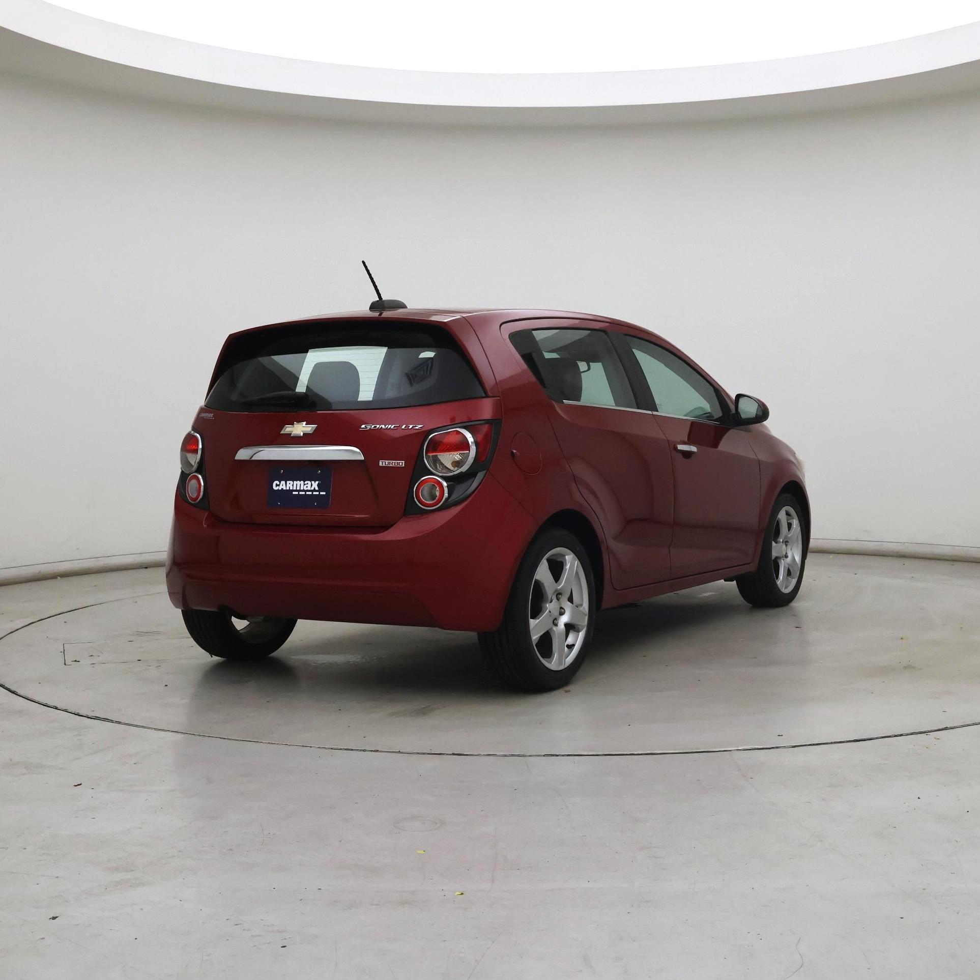 Thumbnail: 2015 Chevrolet Sonic - 8