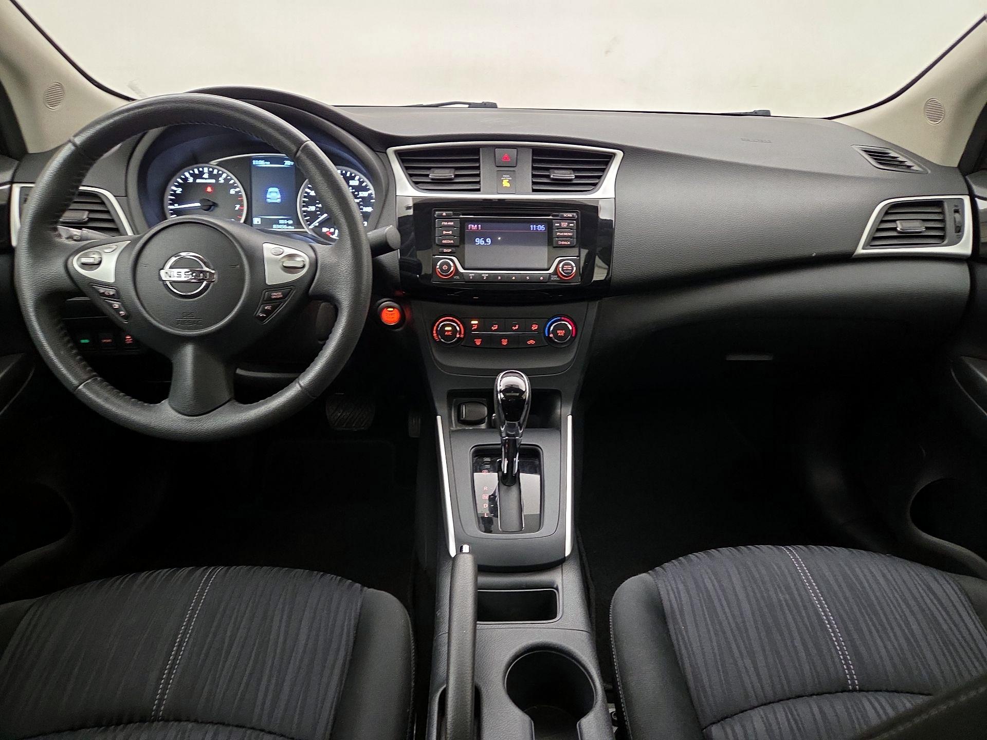 Thumbnail: 2017 Nissan Sentra - 9
