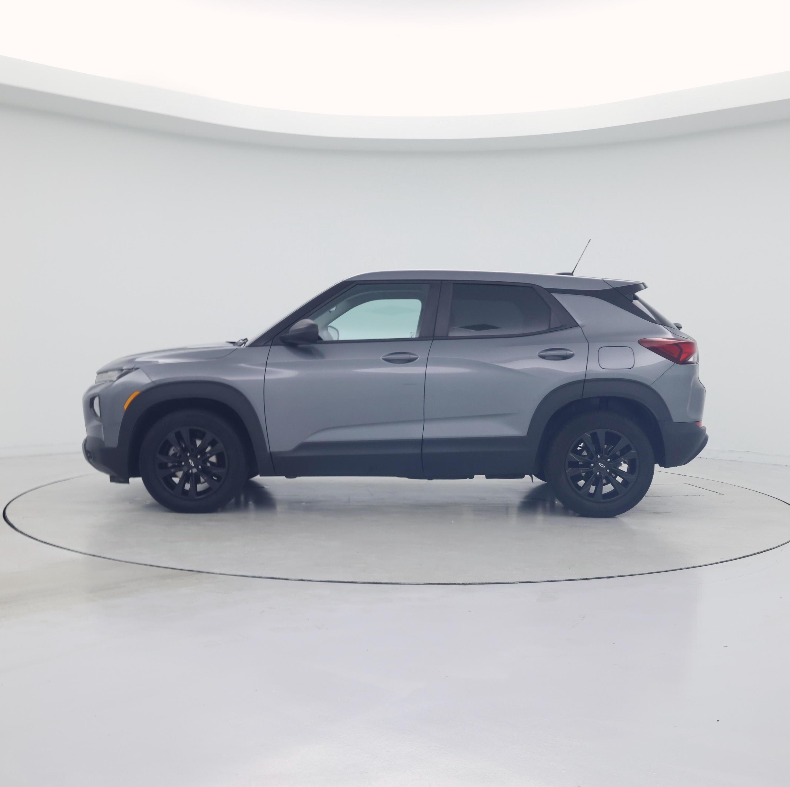 Thumbnail: 2021 Chevrolet TrailBlazer - 3