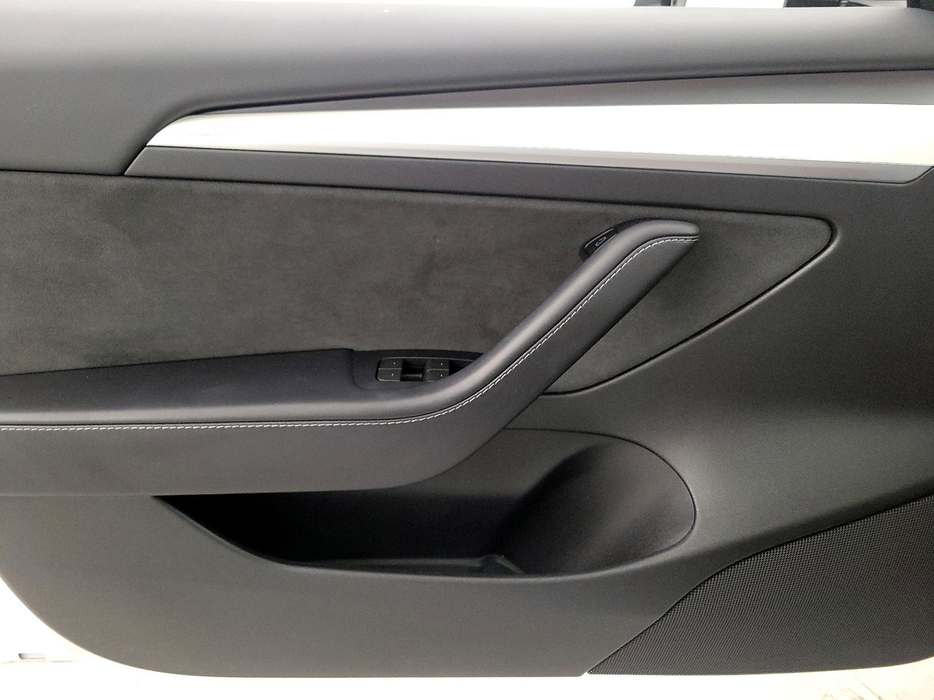 Thumbnail: 2023 Tesla Model 3 - 12