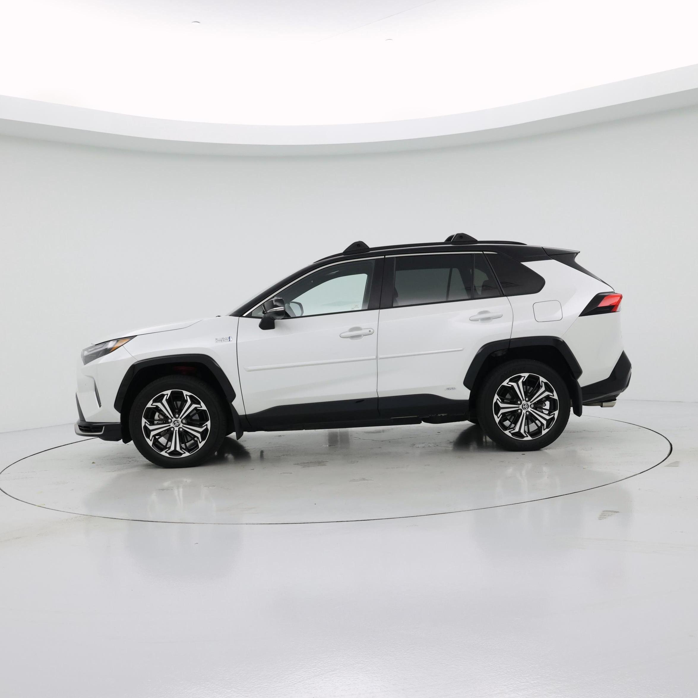 Thumbnail: 2024 Toyota RAV4 - 3