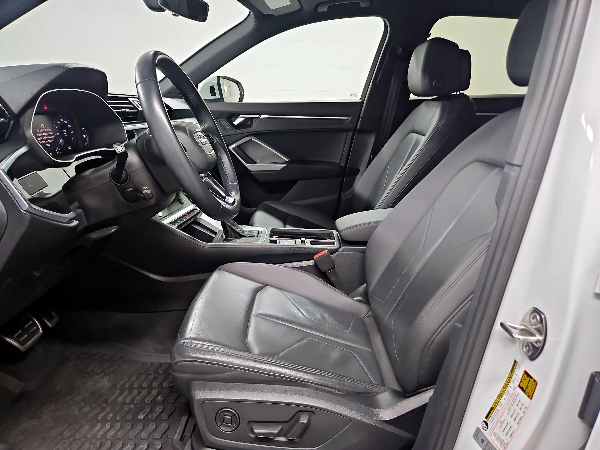 Thumbnail: 2020 Audi Q3 - 11