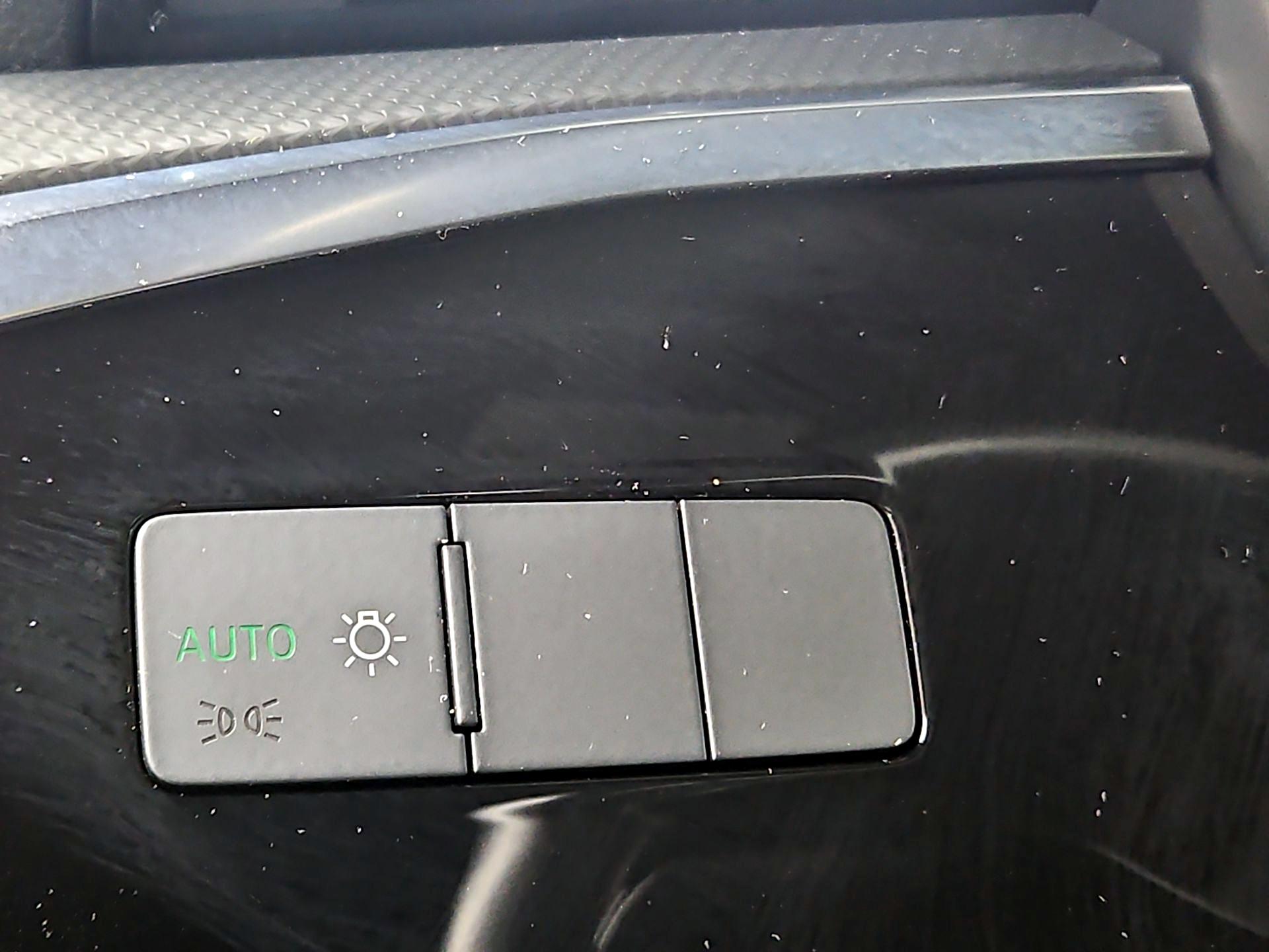 Thumbnail: 2020 Audi Q3 - 13