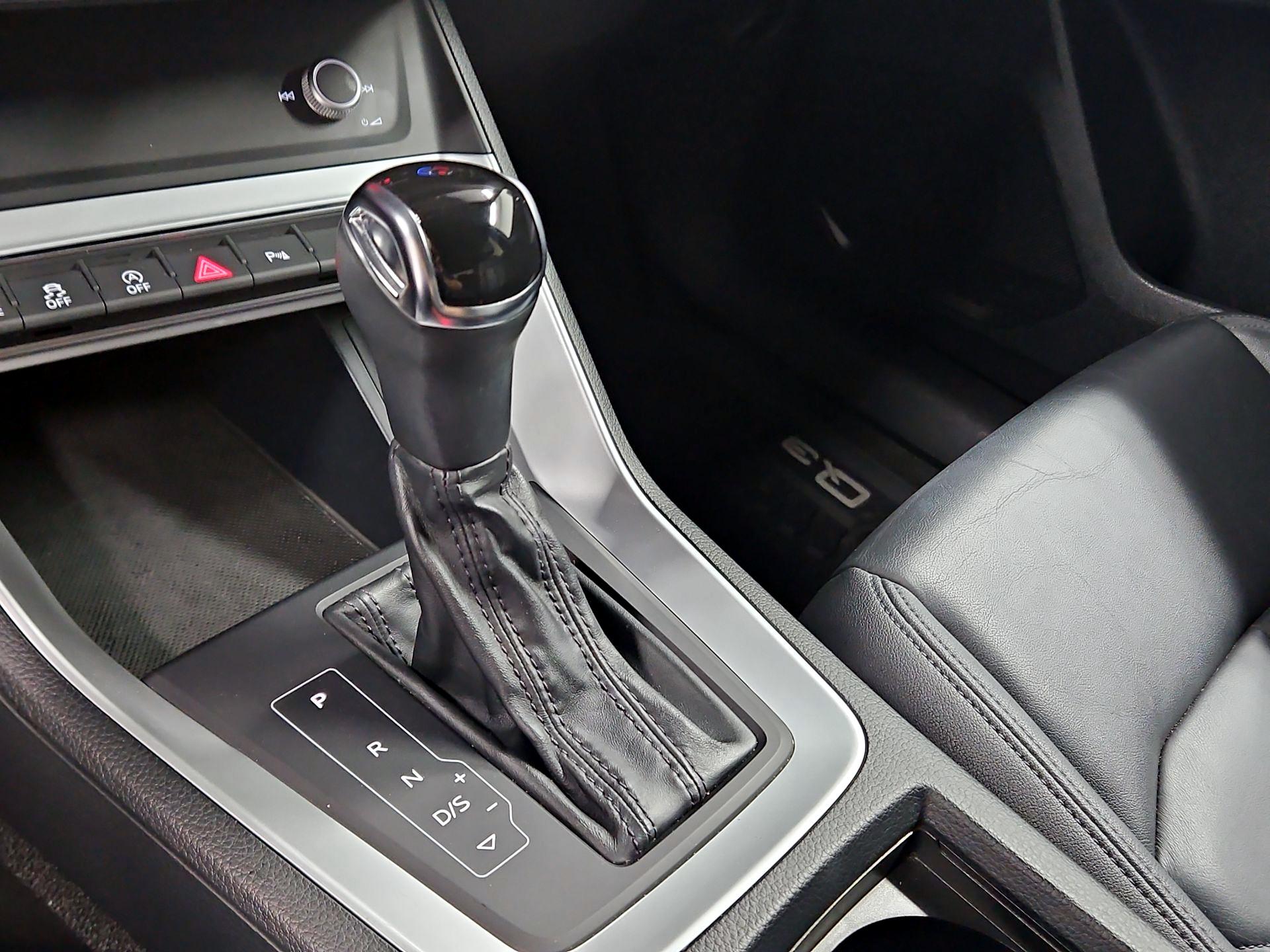 Thumbnail: 2020 Audi Q3 - 17