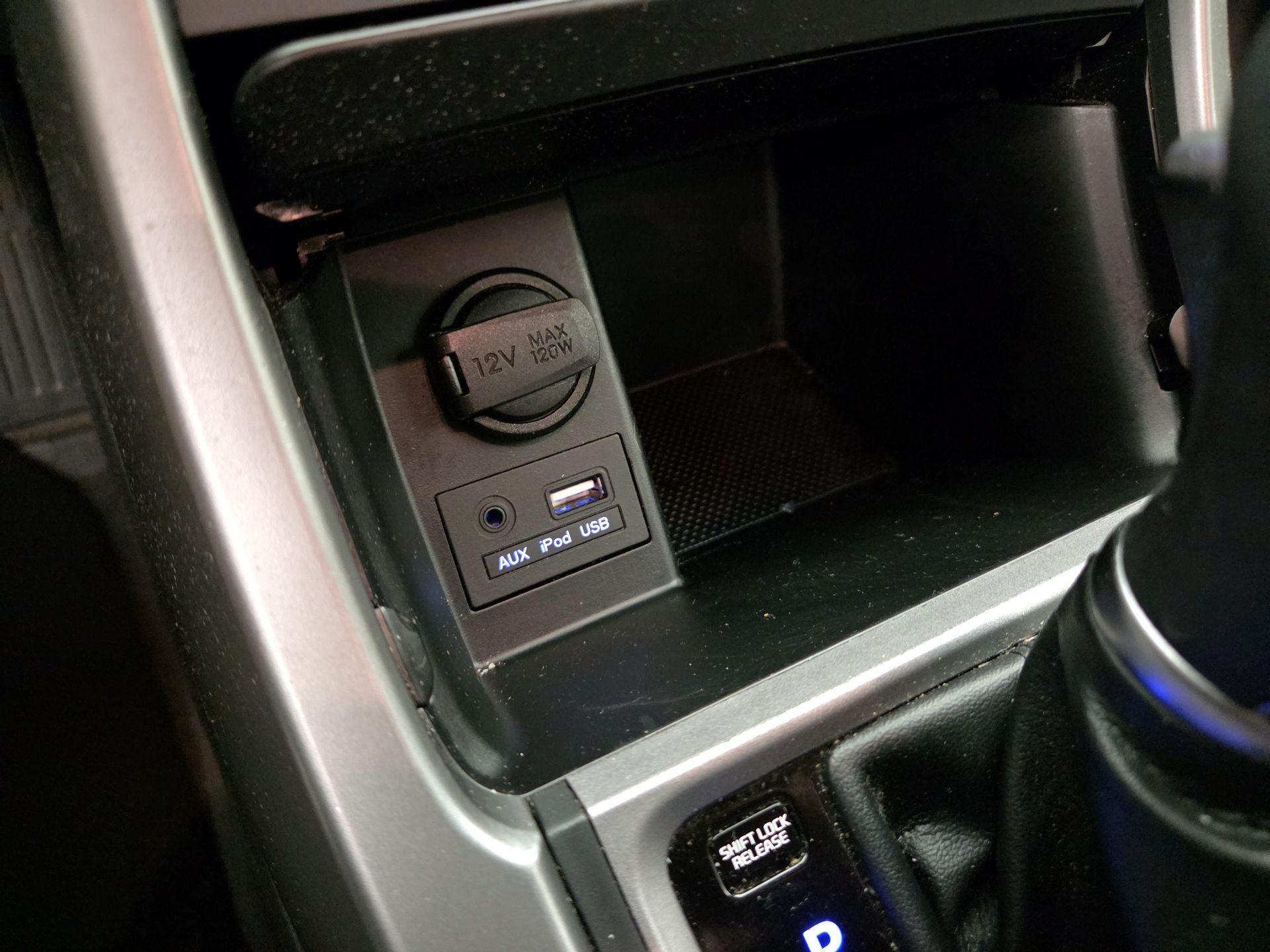 Thumbnail: 2016 Hyundai Elantra - 18