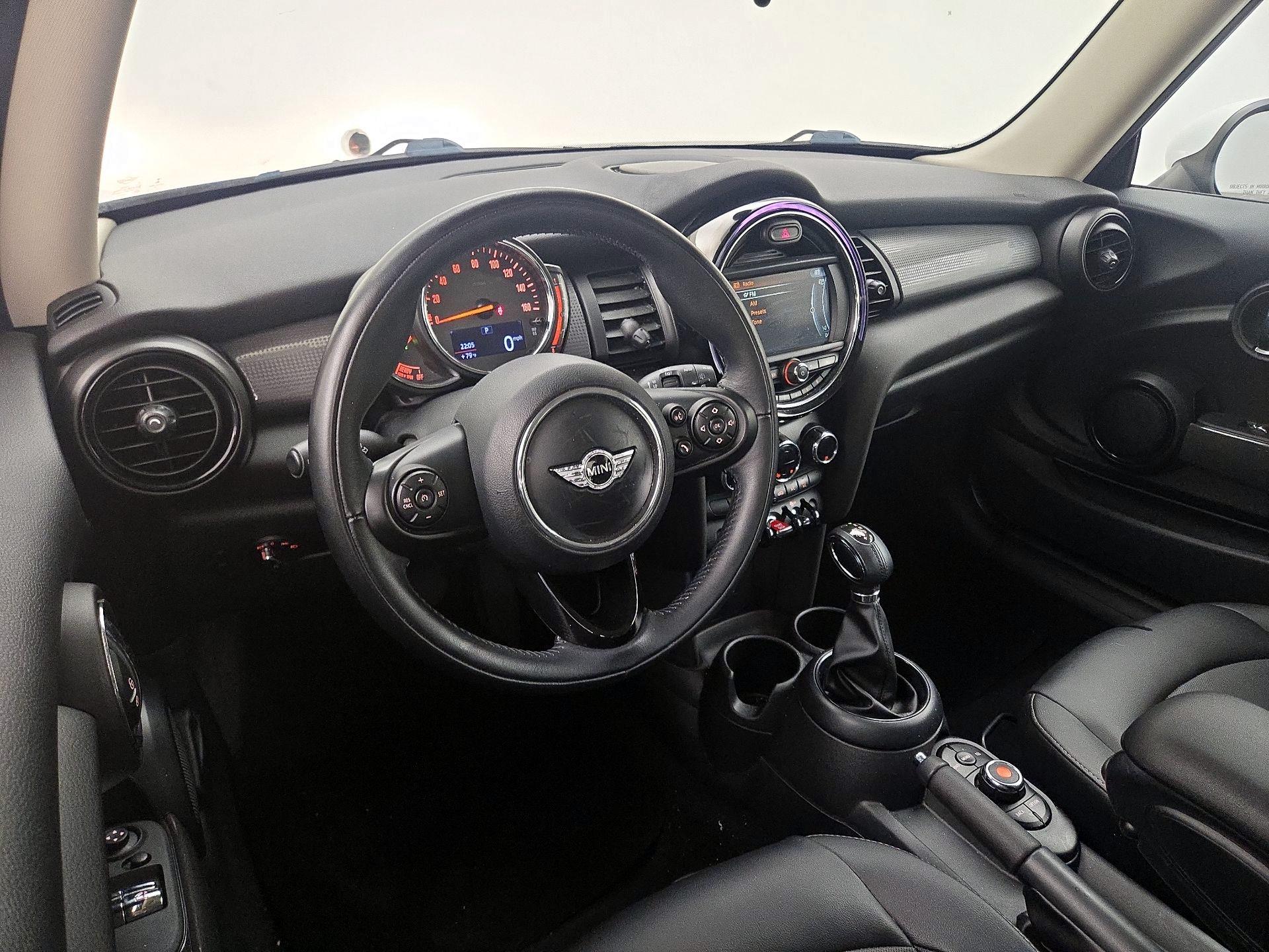 Thumbnail: 2018 MINI Cooper Hardtop - 9