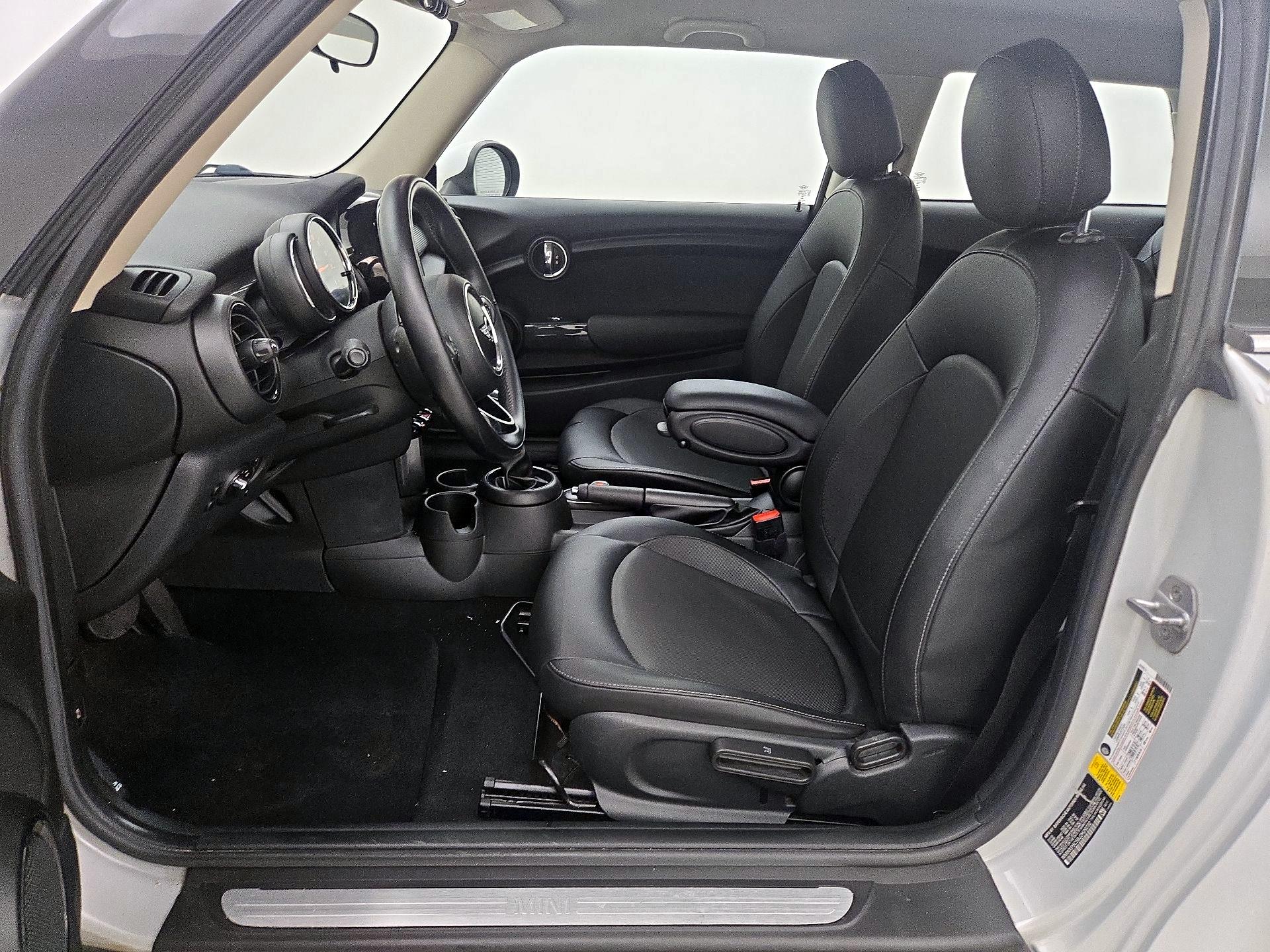 Thumbnail: 2018 MINI Cooper Hardtop - 11