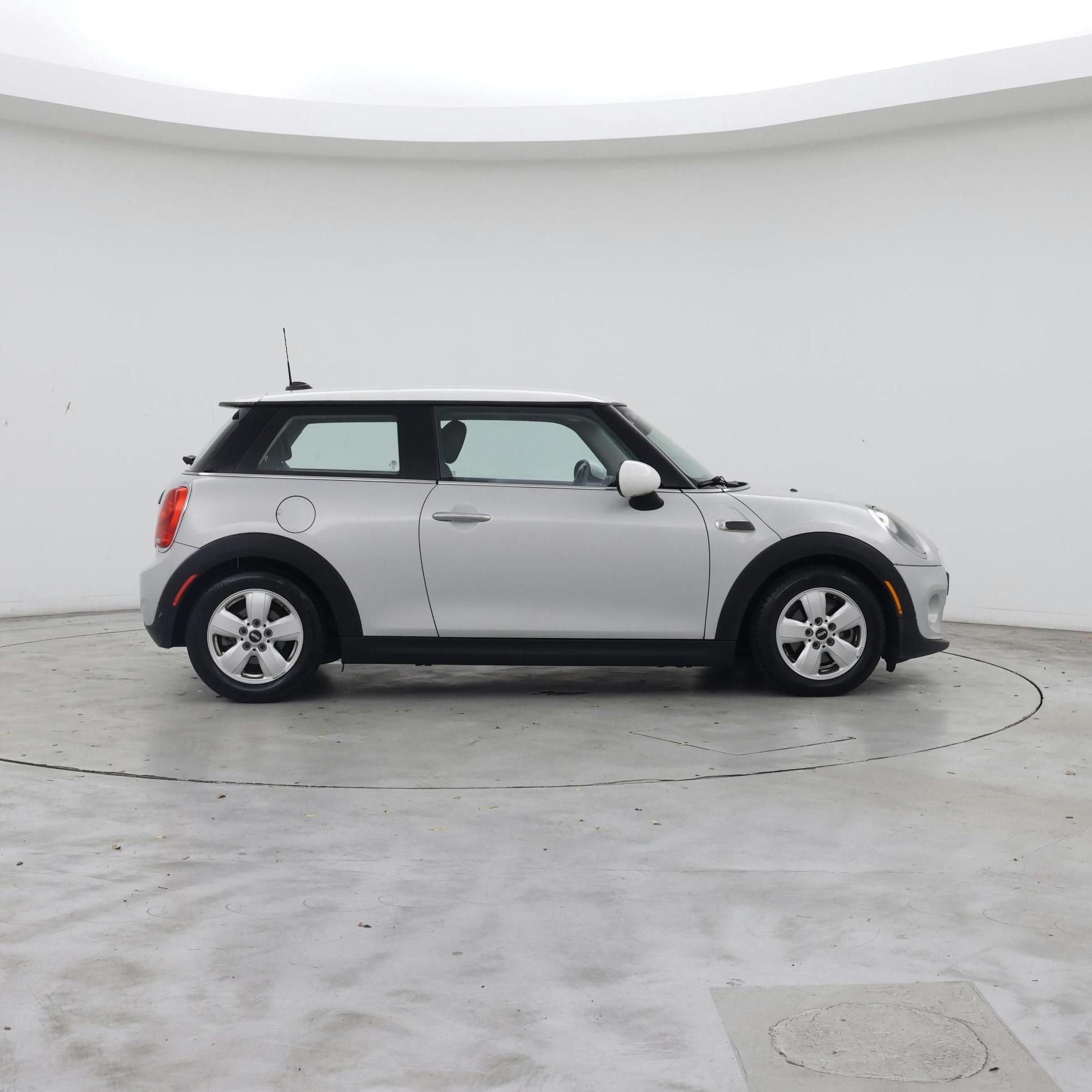Thumbnail: 2018 MINI Cooper Hardtop - 7