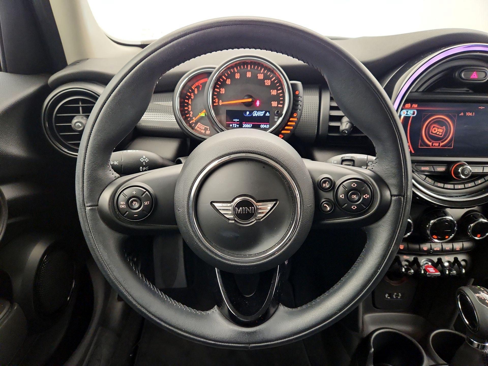 Thumbnail: 2017 MINI Cooper Hardtop - 10