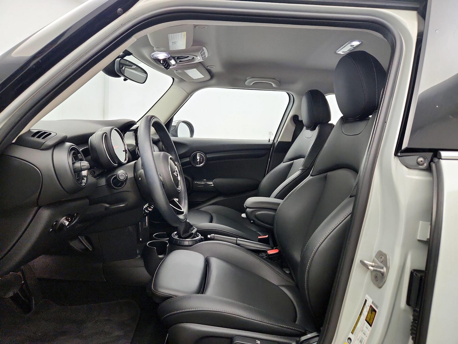 Thumbnail: 2017 MINI Cooper Hardtop - 11