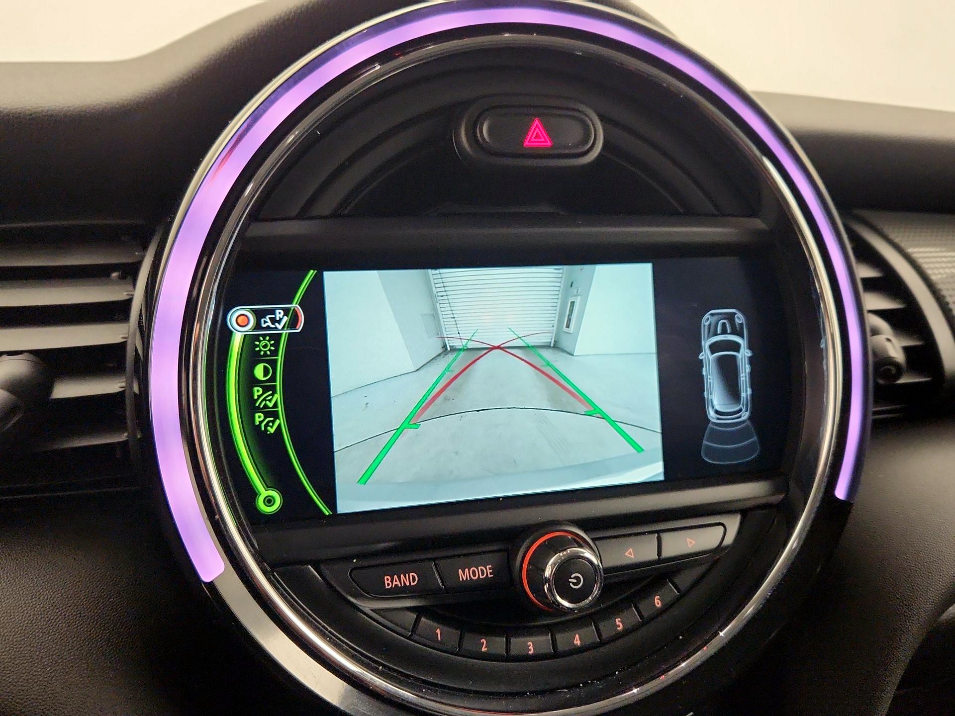 Thumbnail: 2017 MINI Cooper Hardtop - 15