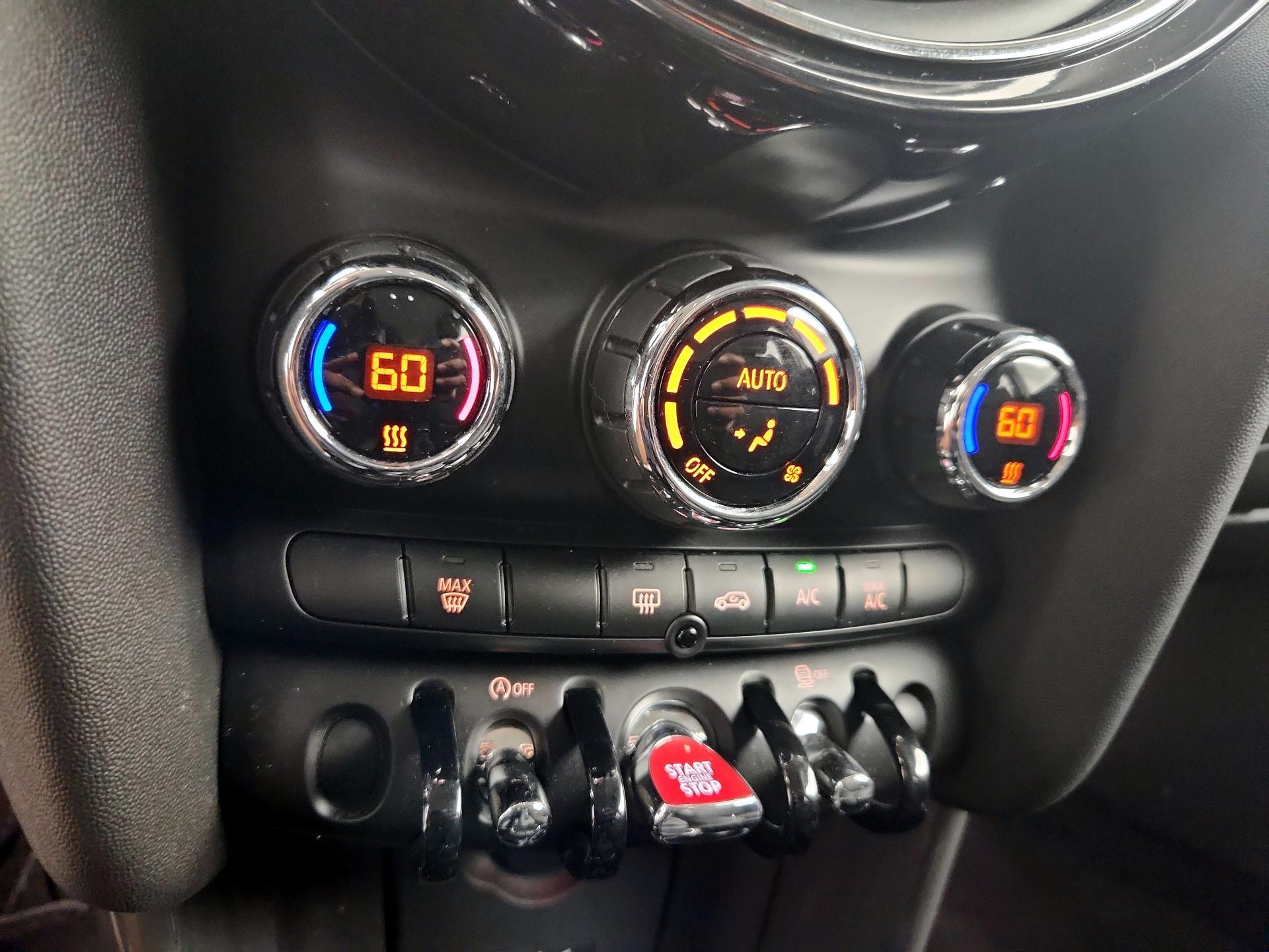 Thumbnail: 2017 MINI Cooper Hardtop - 17