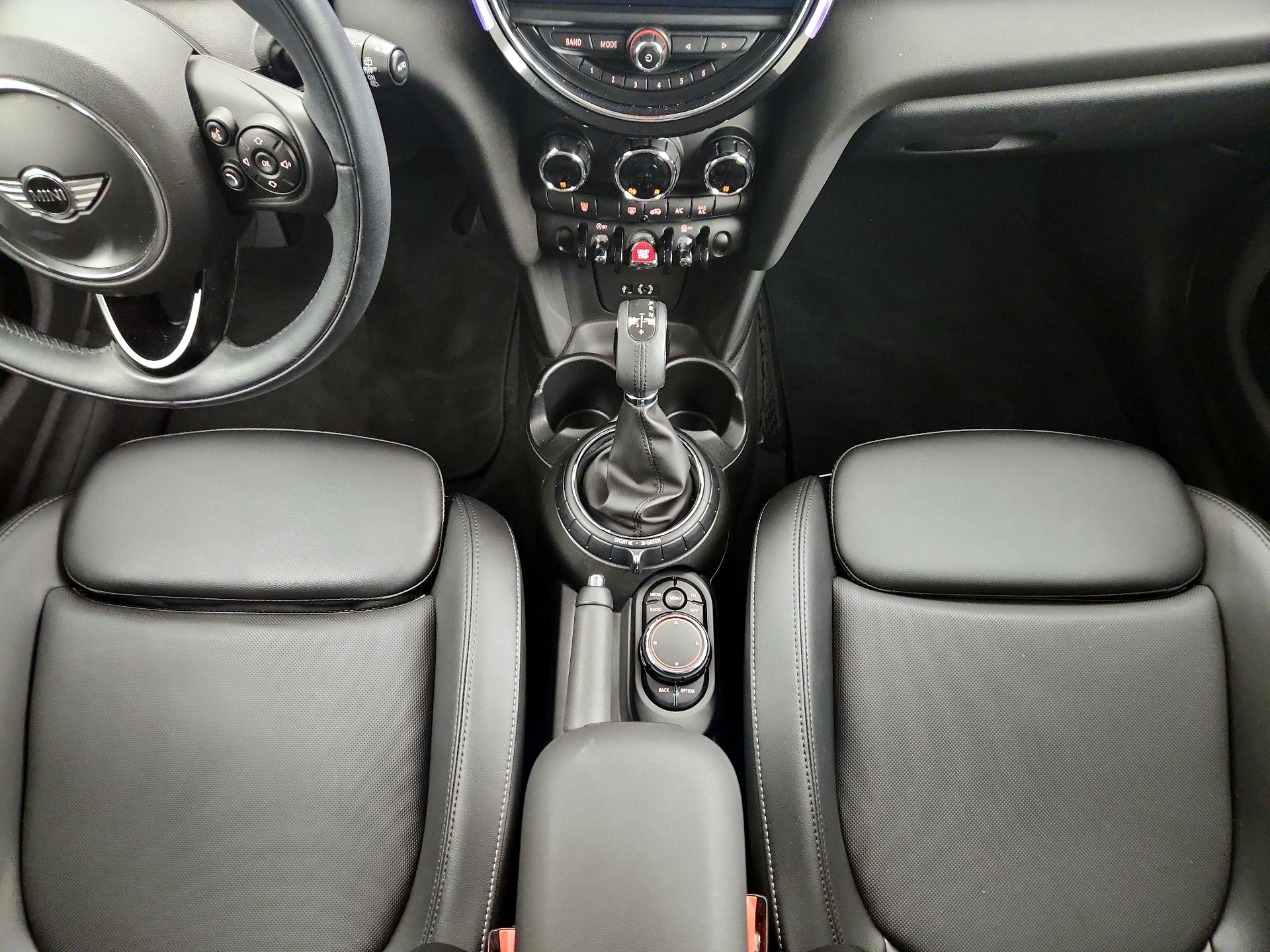 Thumbnail: 2017 MINI Cooper Hardtop - 18