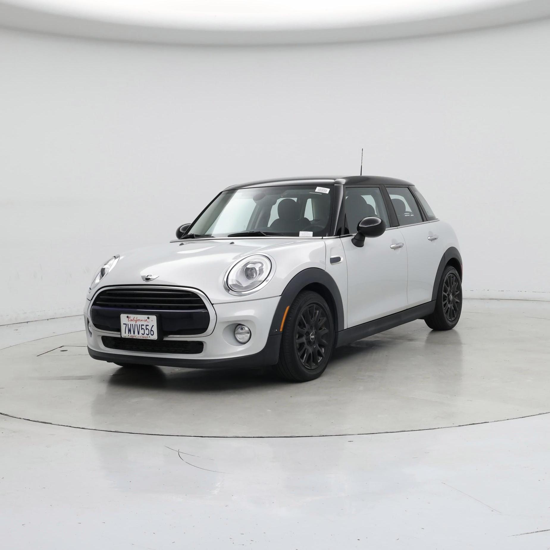 Thumbnail: 2017 MINI Cooper Hardtop - 4