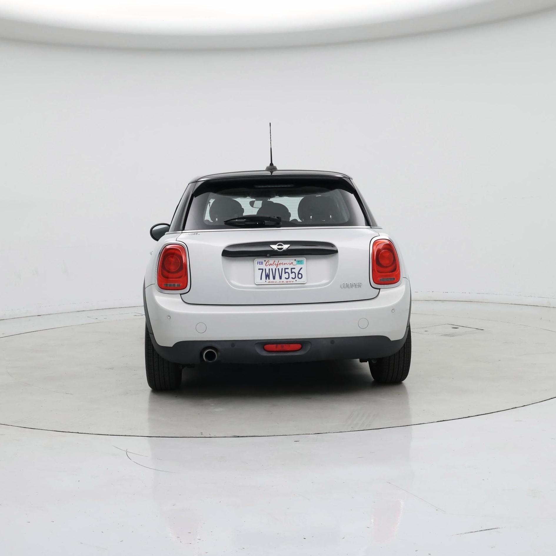 Thumbnail: 2017 MINI Cooper Hardtop - 6