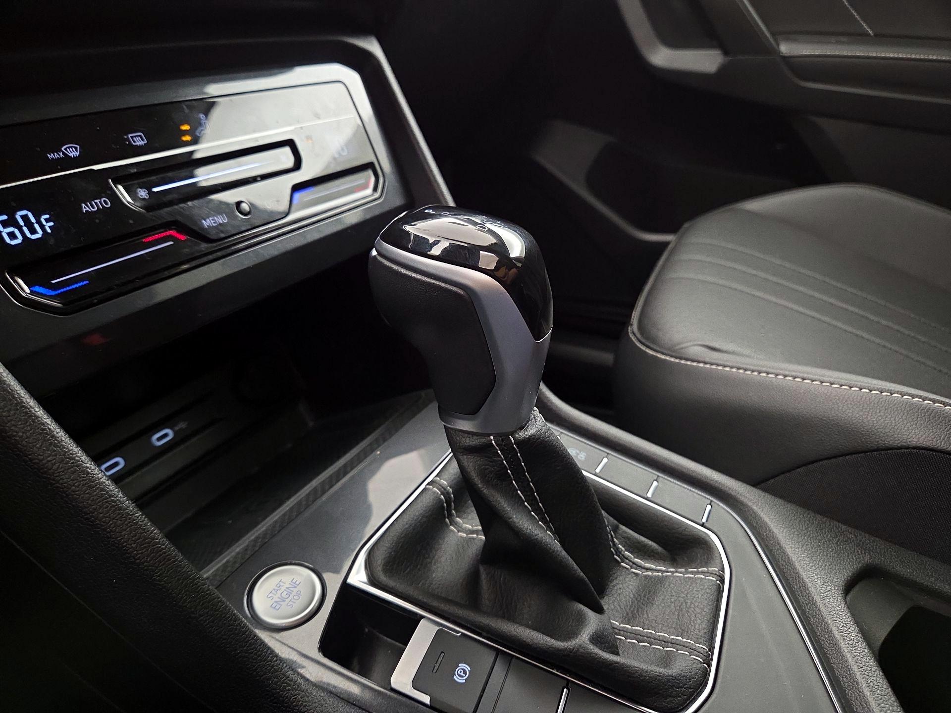 Thumbnail: 2023 Volkswagen Tiguan - 17