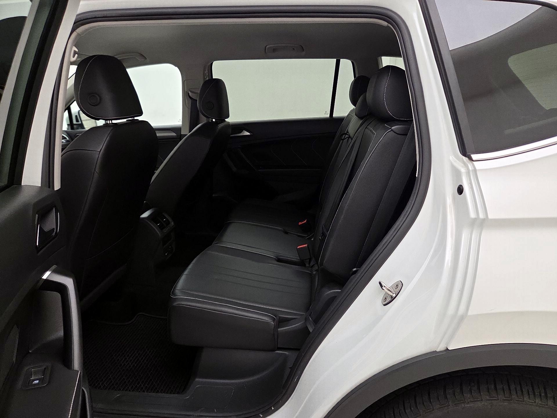 Thumbnail: 2023 Volkswagen Tiguan - 19