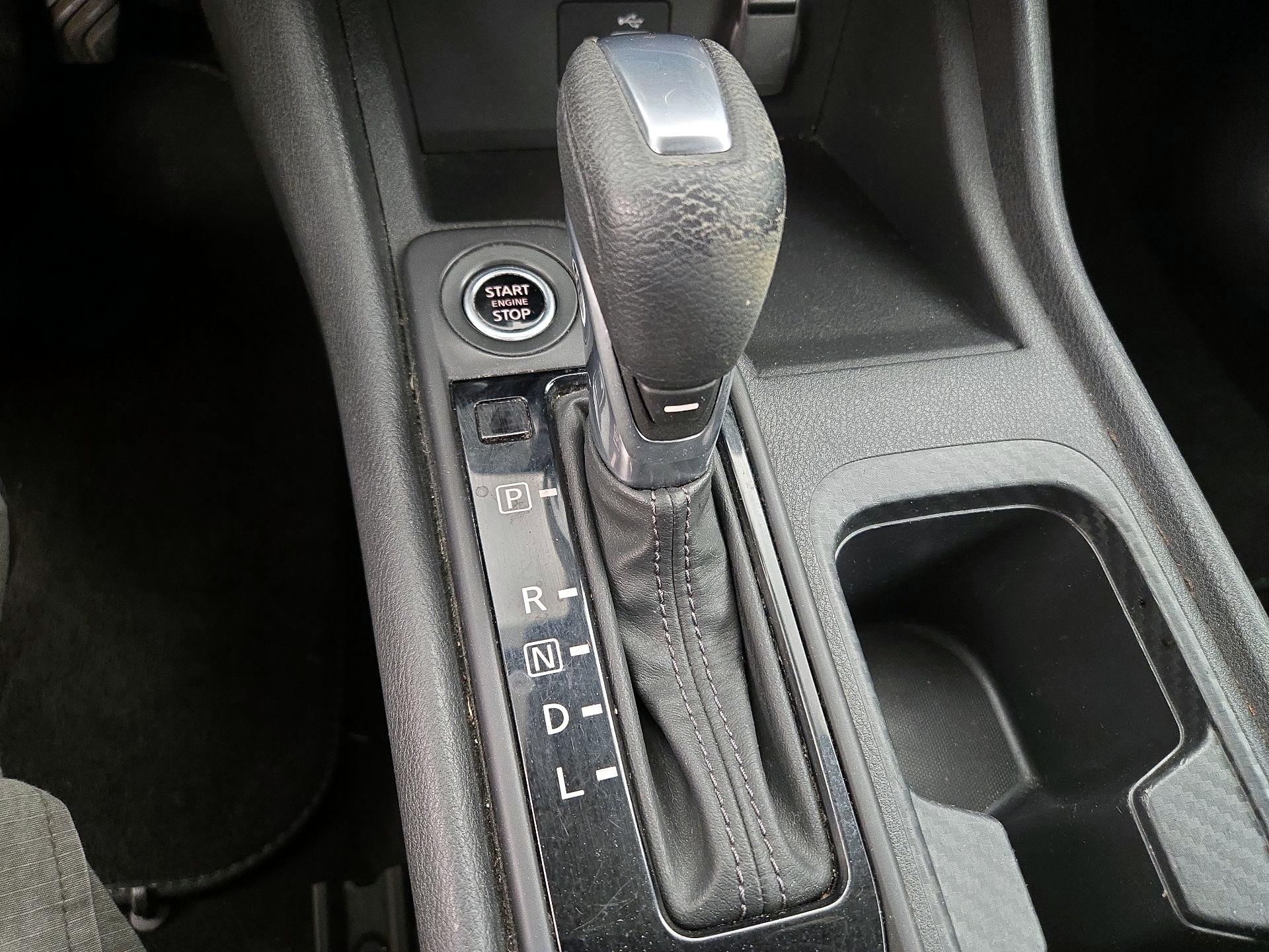 Thumbnail: 2021 Nissan Sentra - 17