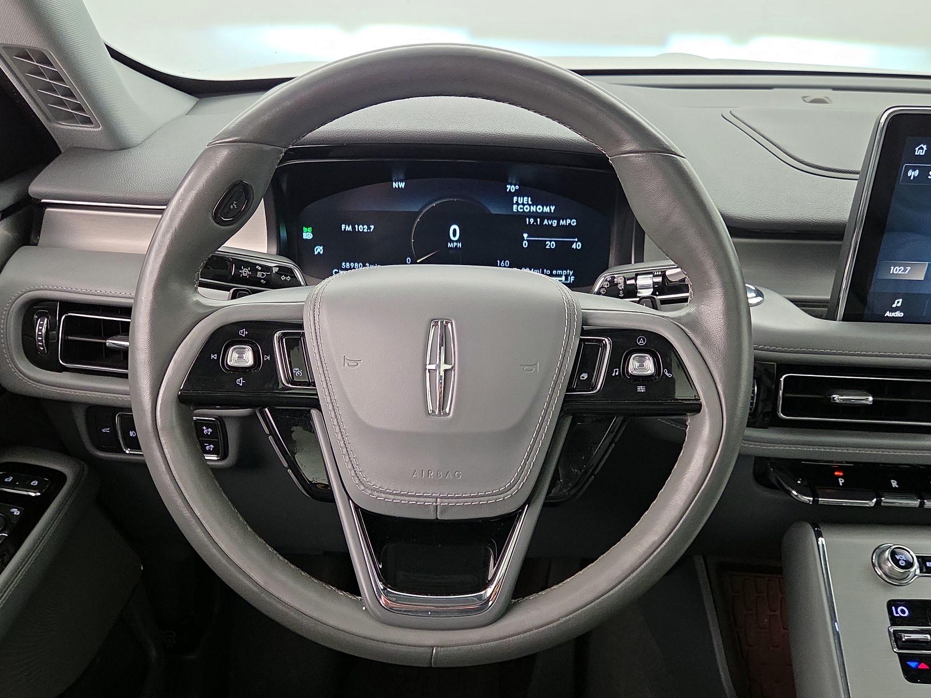 Thumbnail: 2020 Lincoln Aviator - 10