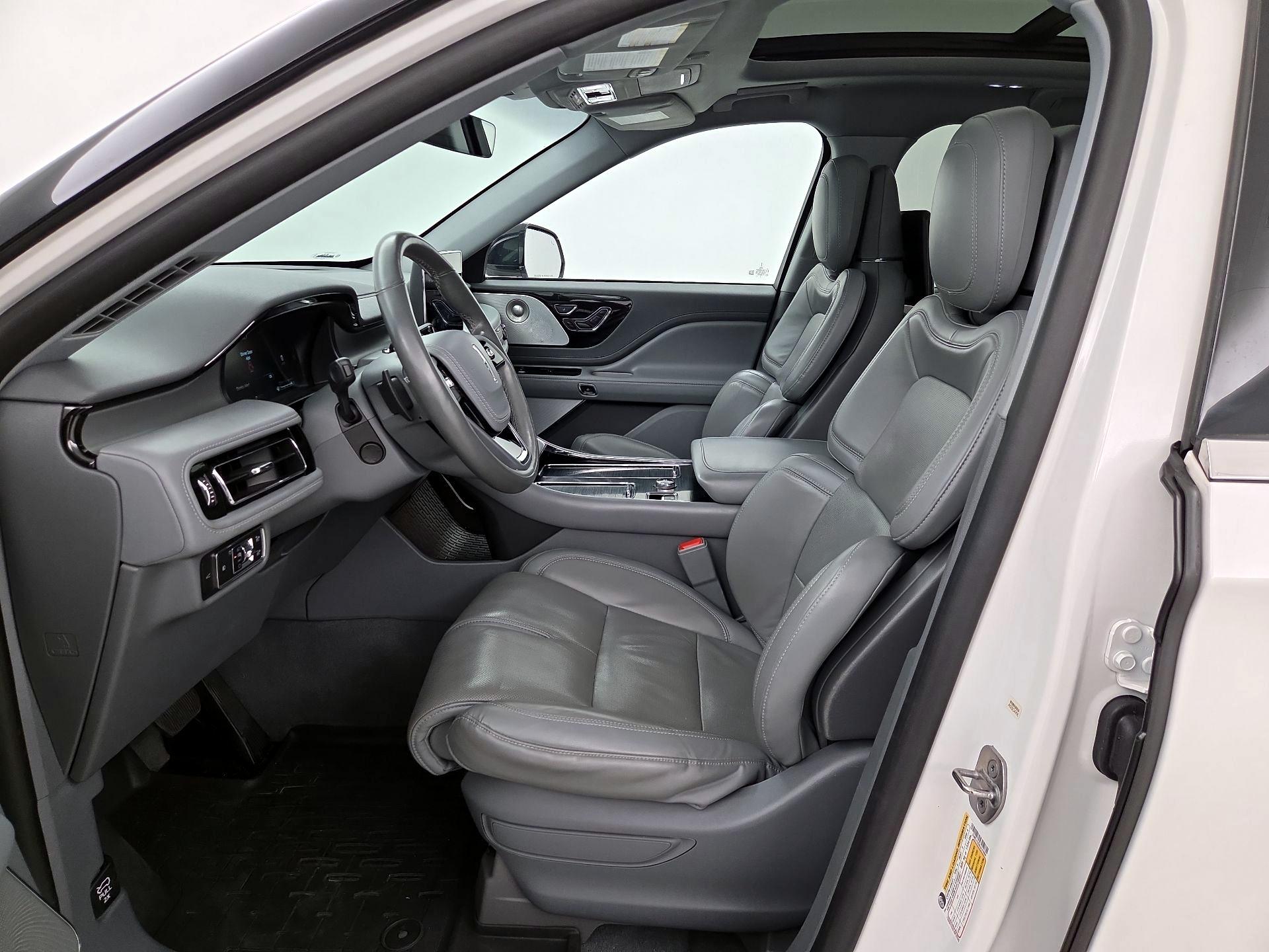 Thumbnail: 2020 Lincoln Aviator - 11