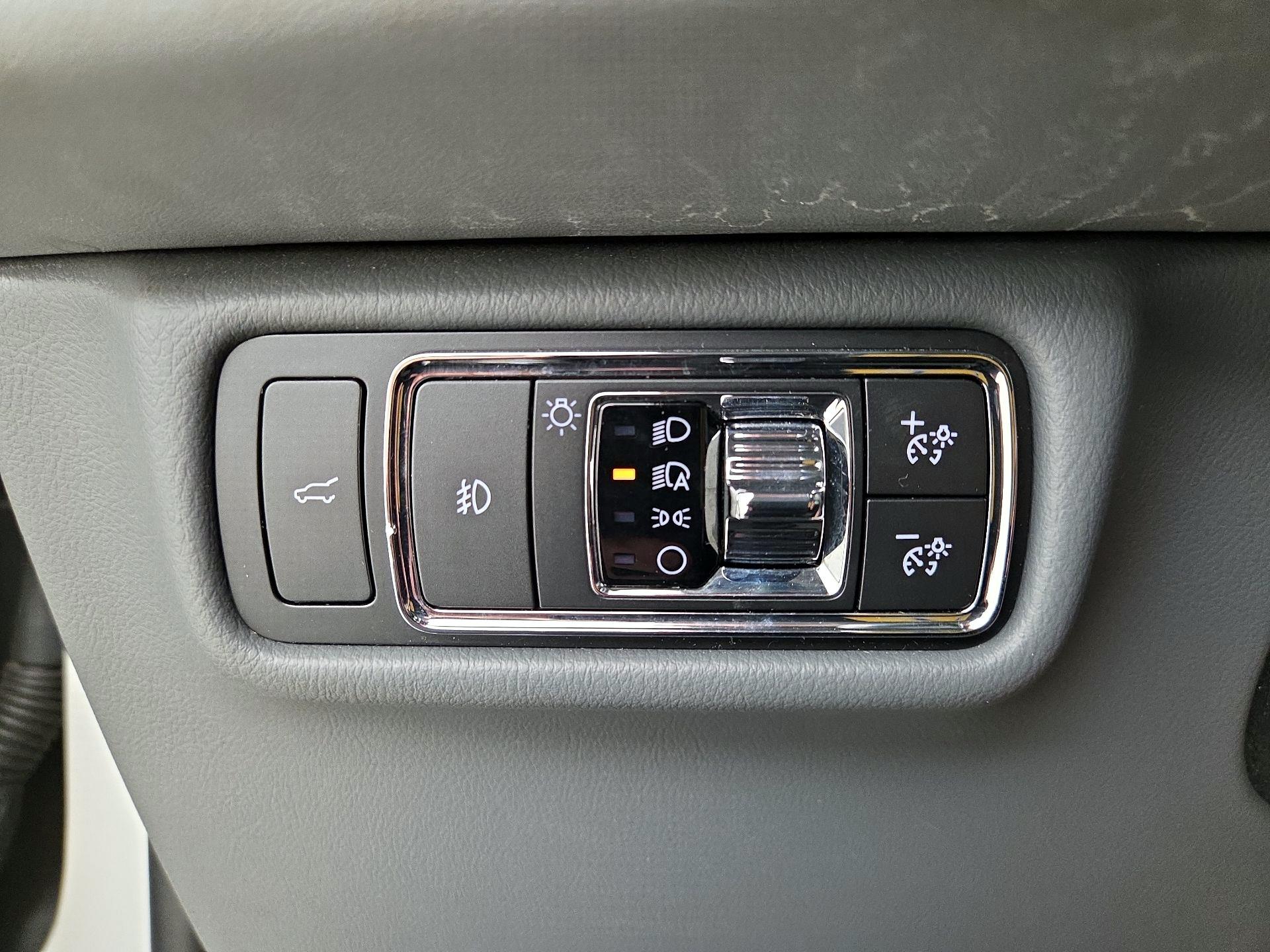 Thumbnail: 2020 Lincoln Aviator - 13