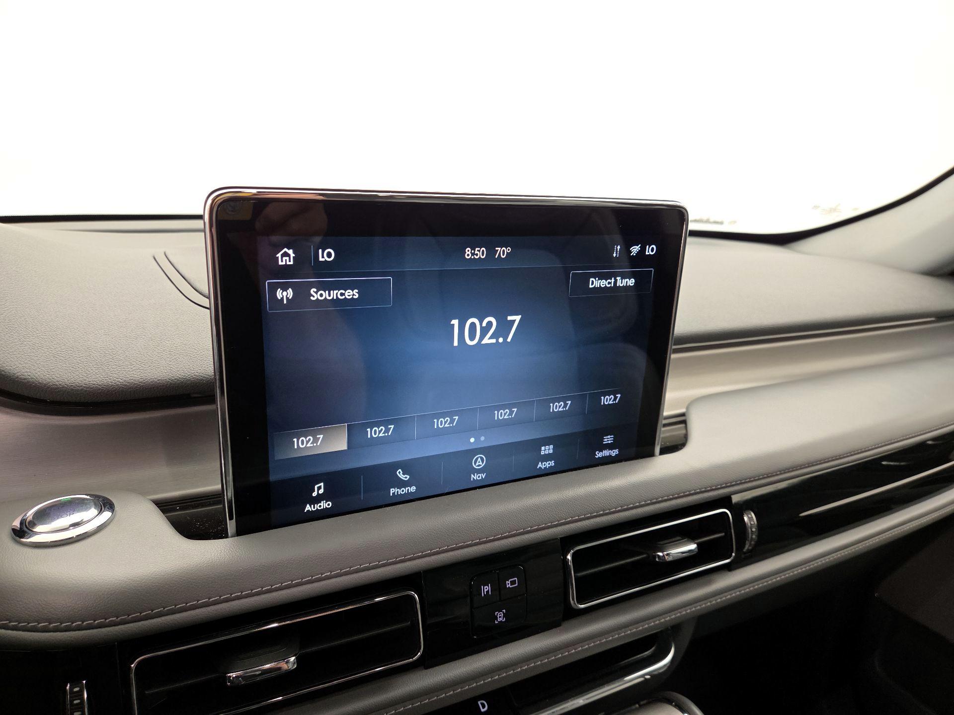 Thumbnail: 2020 Lincoln Aviator - 16