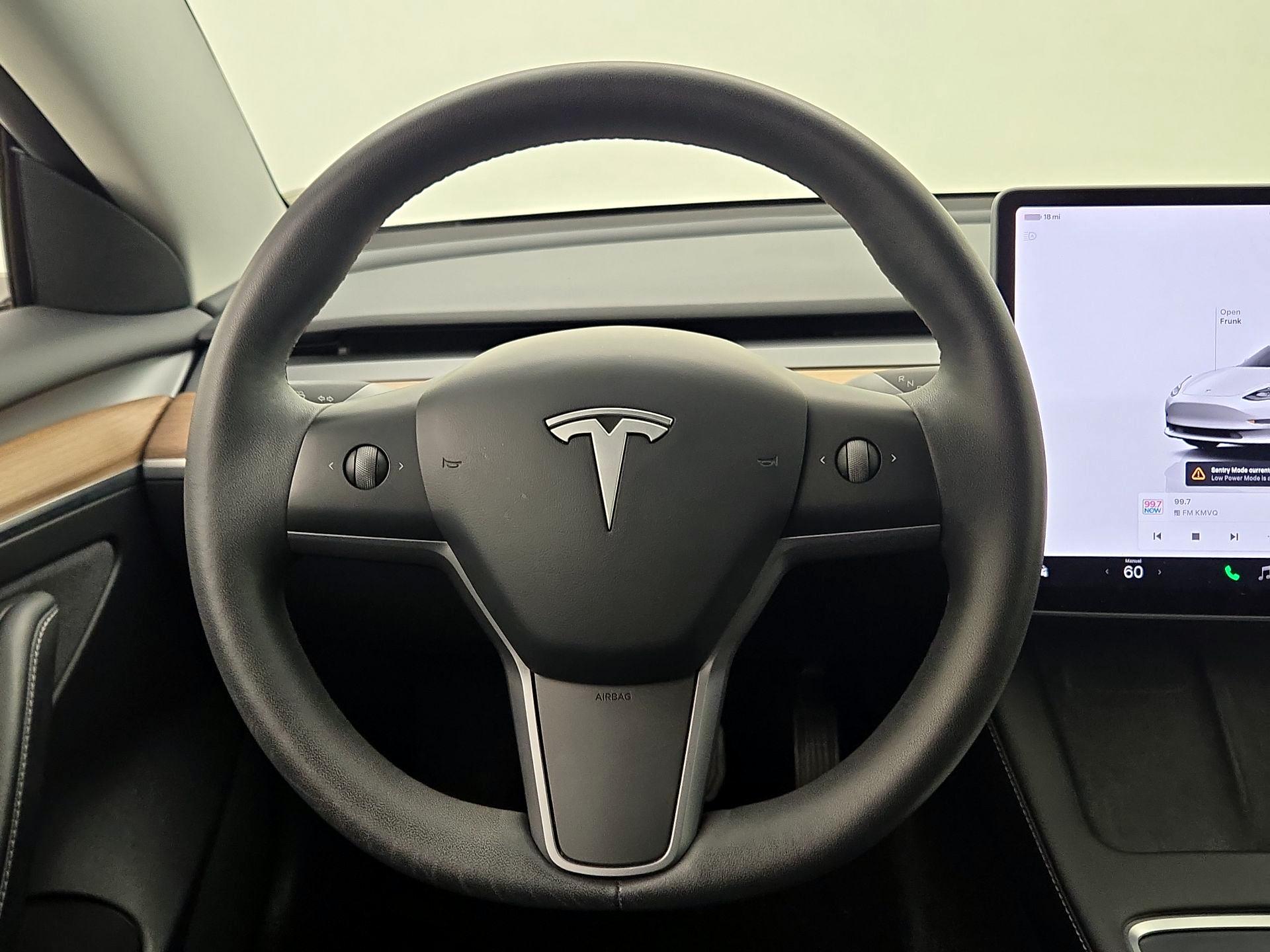 Thumbnail: 2023 Tesla Model 3 - 10