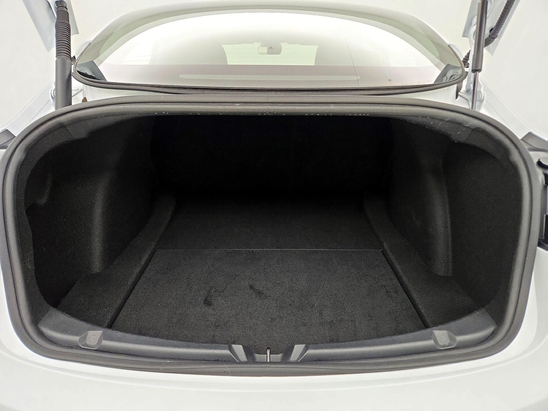 Thumbnail: 2023 Tesla Model 3 - 19